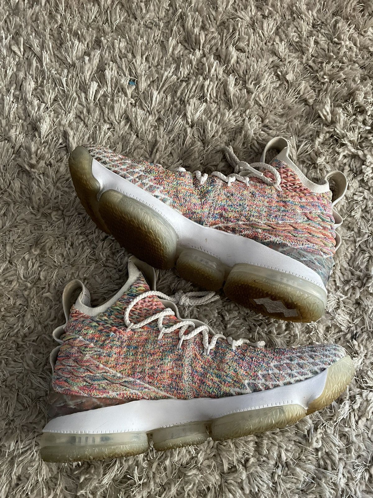 Nike Nike LeBron 15 Fruity Pebbles Size US 9 / EU 42 - 3 Thumbnail