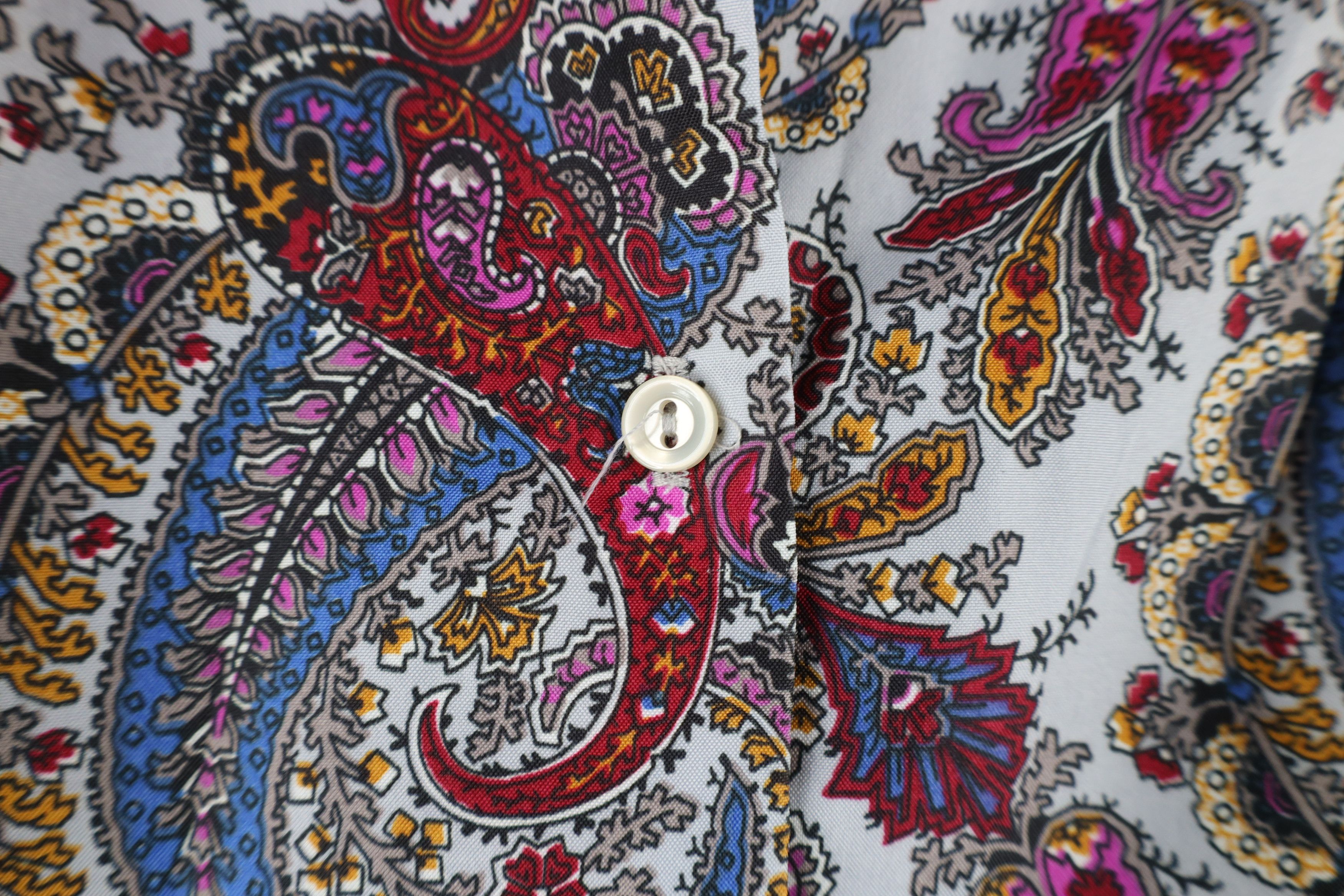 Vintage Vintage 70s Mid Century Modern MCM Paisley Button Shirt USA Size S / US 4 / IT 40 - 5 Thumbnail