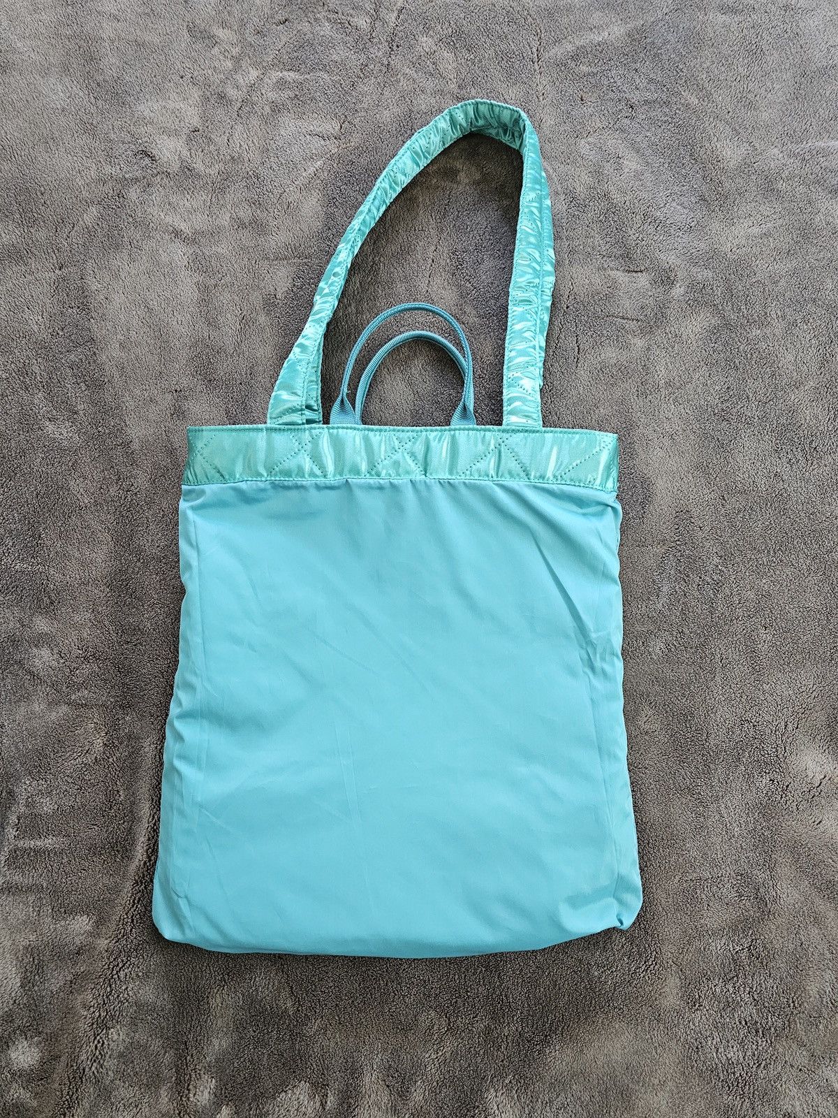 Acne Studios Quilted Face Logo Satin Tote Bag in Jade Green FW21 'Awa' Size ONE SIZE - 12 Thumbnail