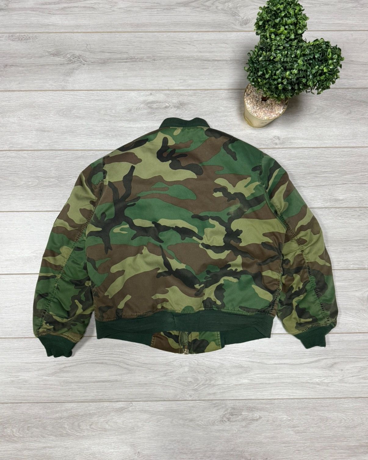 Vintage MA-1 camo flyers man vintage bomber jacket military Size US L / EU 52-54 / 3 - 7 Thumbnail
