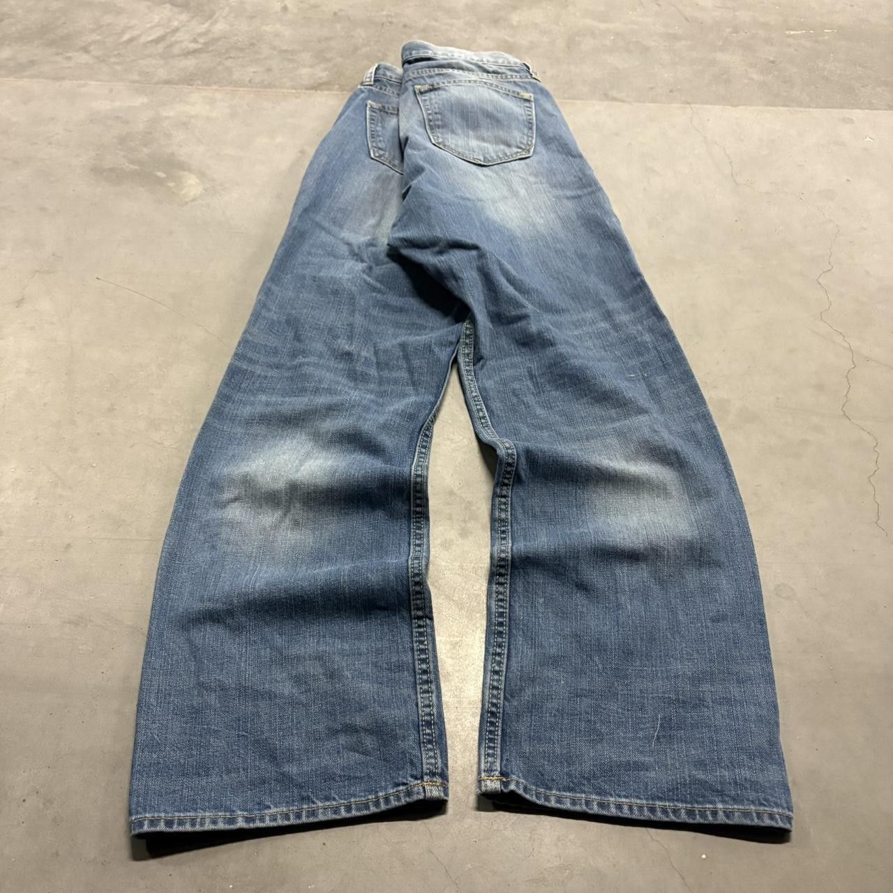 Banana Republic Crazy Vintage Y2K/2000s Straight Fit Banana Republic Medium Wash Denim Jeans! Size US 35 - 6 Thumbnail