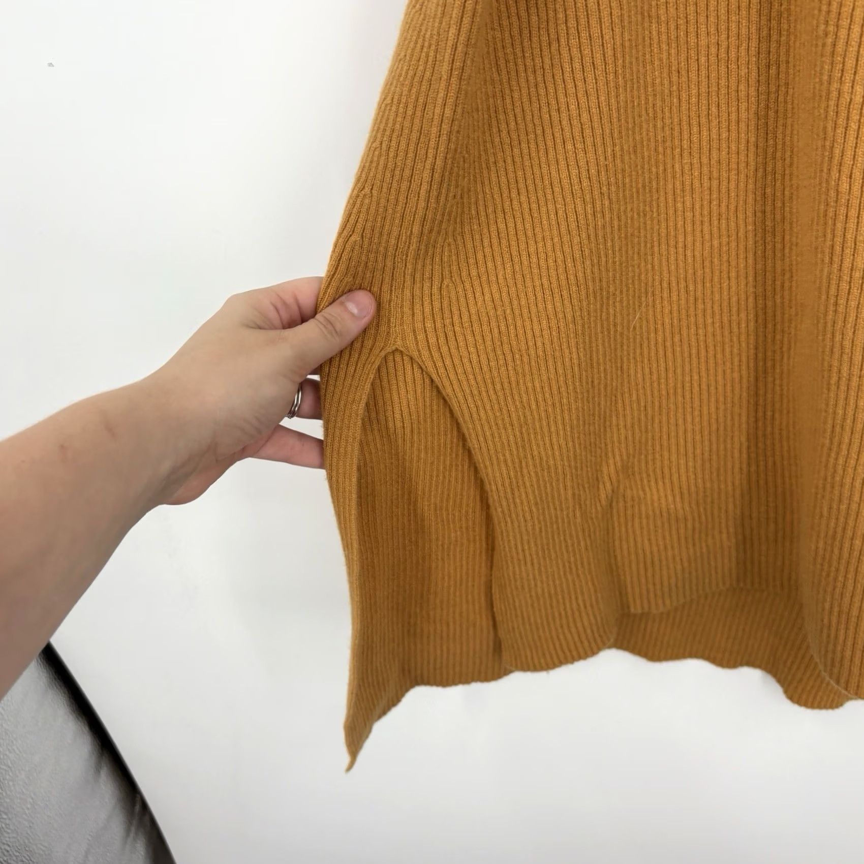 Cult Gaia Cult Gaia Sweater XS Cashmere Wool Capsule Luxury Soft Parisian Turtleneck Womens XS Orange Pullover Knit Long Sleeve Casual Business Travel Classic Size XS / US 0-2 / IT 36-38 - 5 Thumbnail