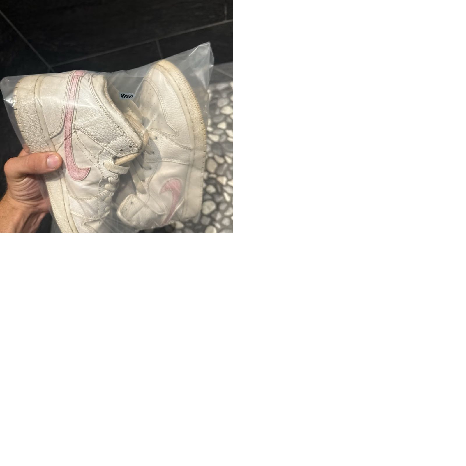 Jordan Brand Nike Air Jordan 1 Mid White Pink Trainers Women Size 5Y 554725-130 Sneaker Leather White Size US 5 / IT 35 - 9 Thumbnail