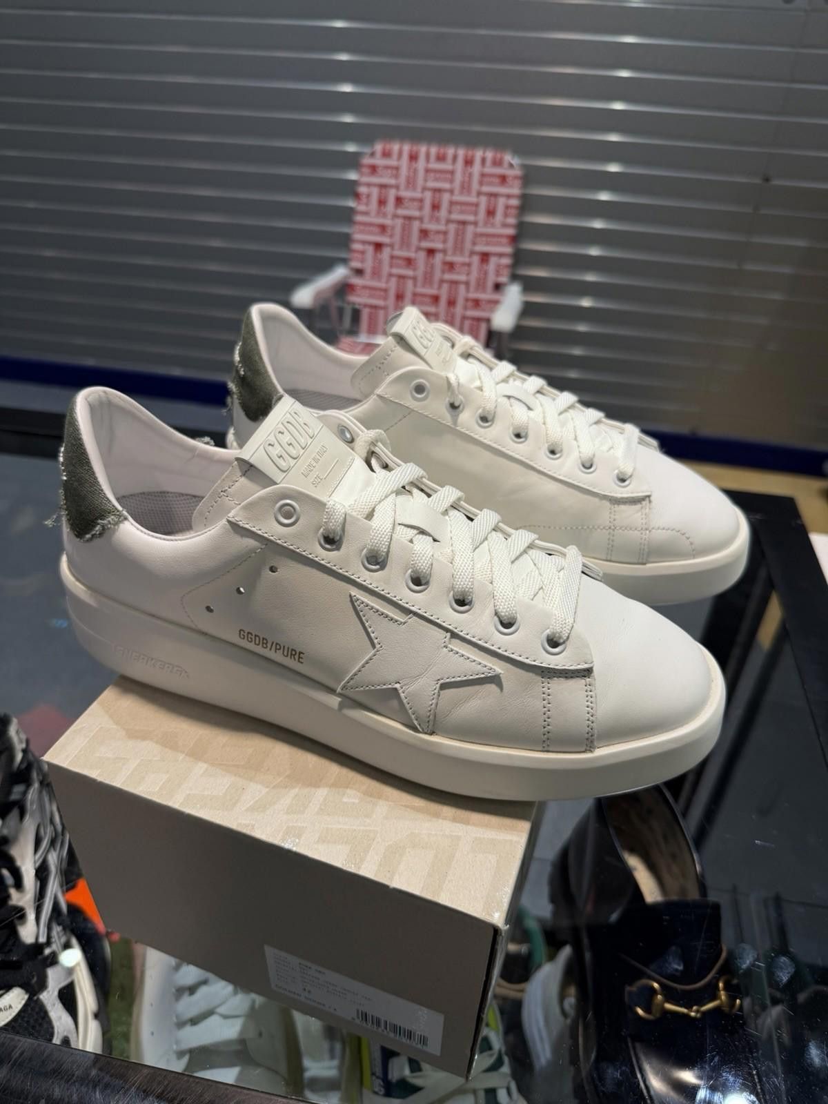 Golden Goose Golden Goose Sneakers Low Top White Green 42EU/9US Size US 9 / IT 39 - 3 Thumbnail