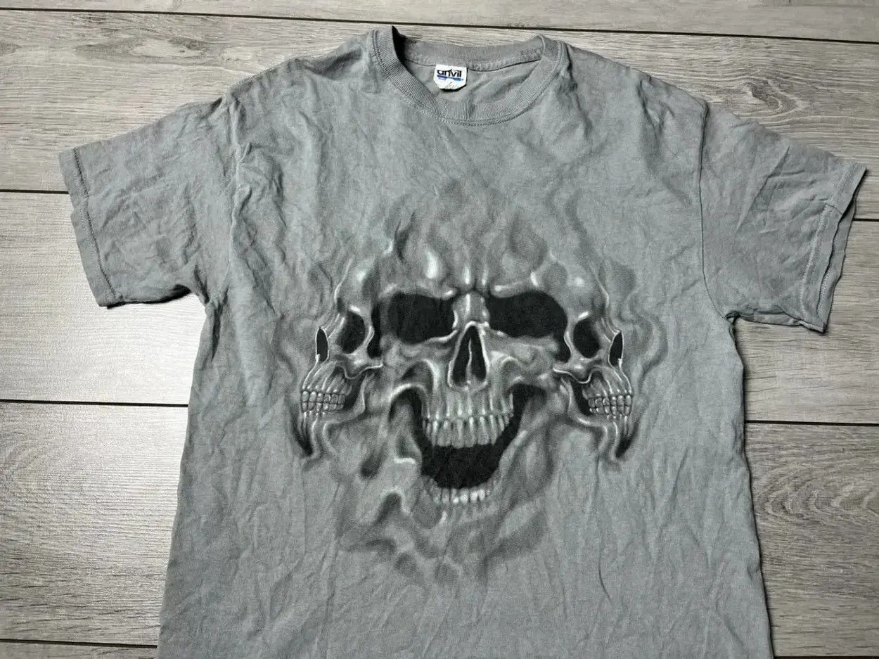 Band Tees Skulls fire T-shirt vintage size Medium Size US M / EU 48-50 / 2 - 2 Thumbnail