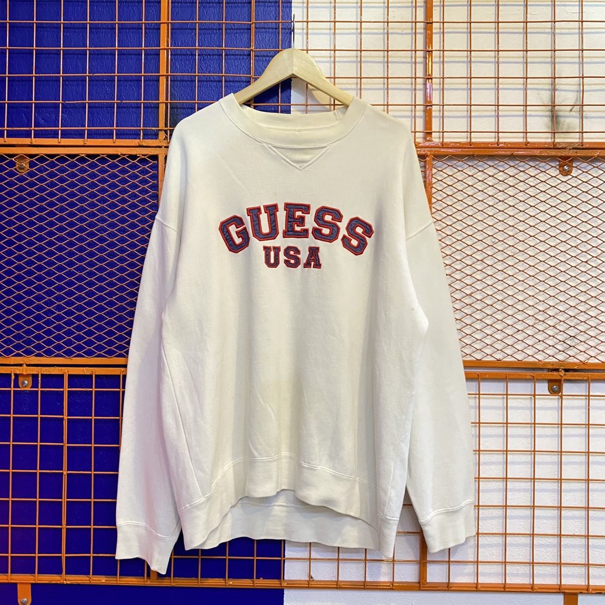 Guess Vintage Guess Usa Sweatshirt Crewneck Embroidery Size US XL / EU 56 / 4 - 1 Thumbnail