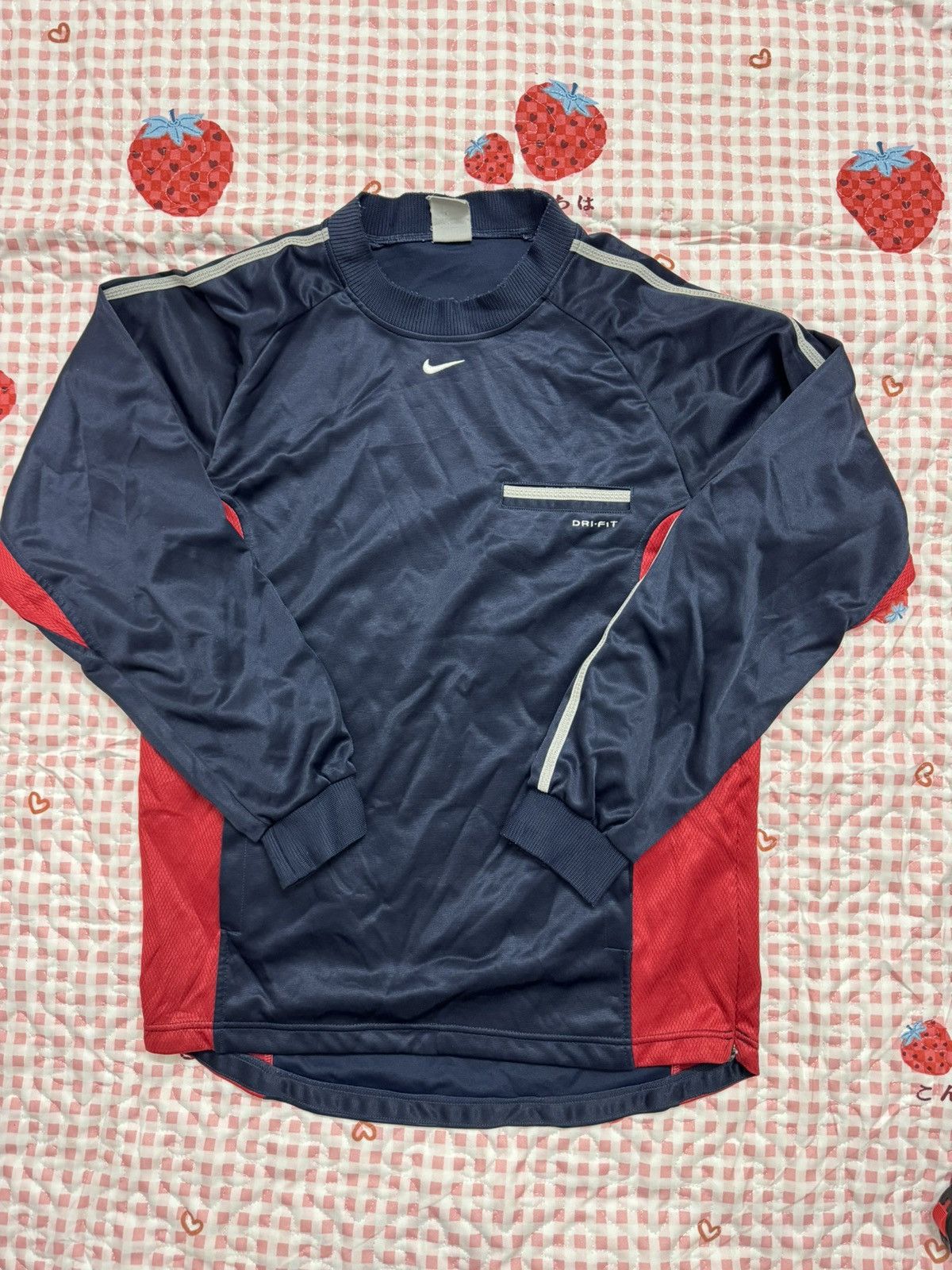 Vintage Nike Center Swoosh Sweater