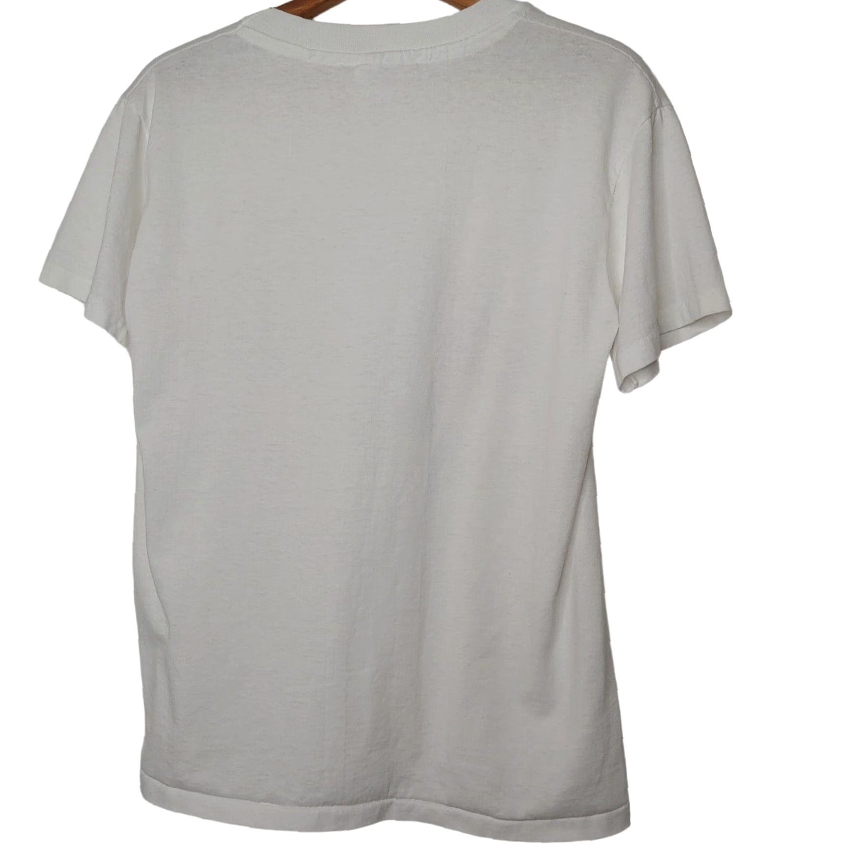 Hanes VINTAGE Hanes Medium Seattle WA Pike Place Market Shirt Unisex Adults White Short Sleeve Crew Neck Fish Graphic Read Single Stitch 20" Chest 26" Long Size US M / EU 48-50 / 2 - 3 Thumbnail