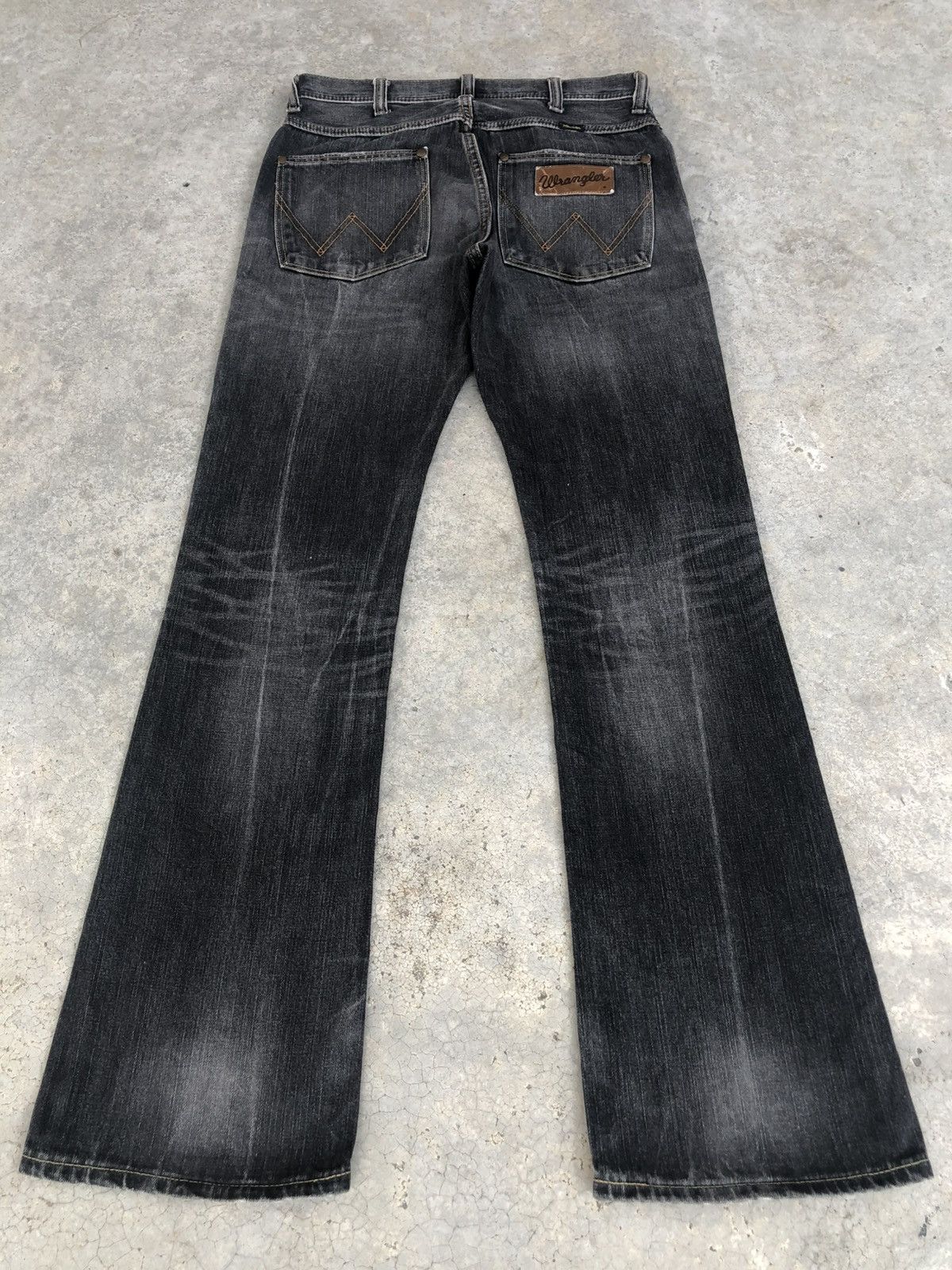 If Six Was Nine Japanese Wrangler Flared Jeans Distressed Size US 30 / EU 46 - 2 Thumbnail