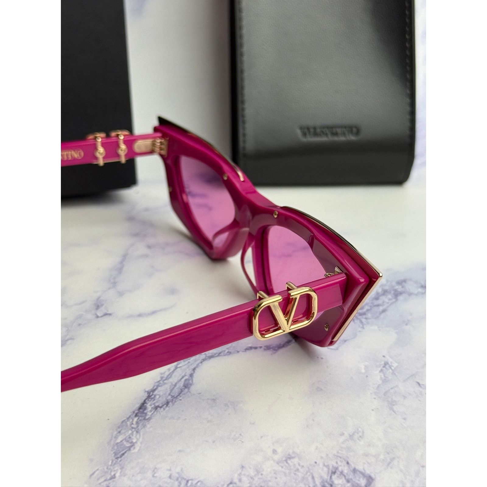 Valentino NEW Valentino V-Goldcut VLS113-C Pink Cat Eye Sunglasses Size ONE SIZE - 6 Thumbnail