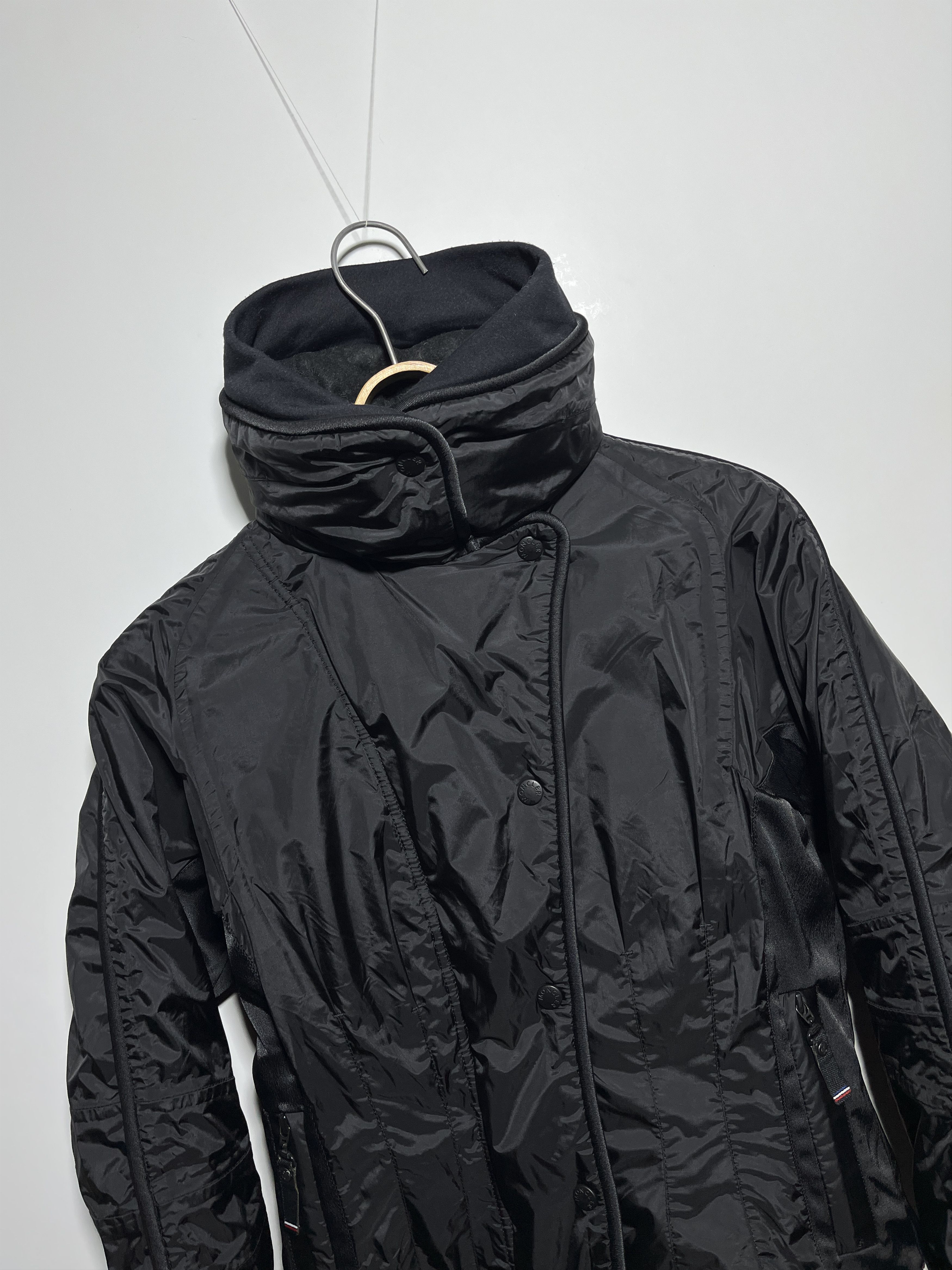 Moncler Vintage Y2K Moncler Women's Black Hooded Ski Jacket Size S Size S / US 4 / IT 40 - 7 Thumbnail