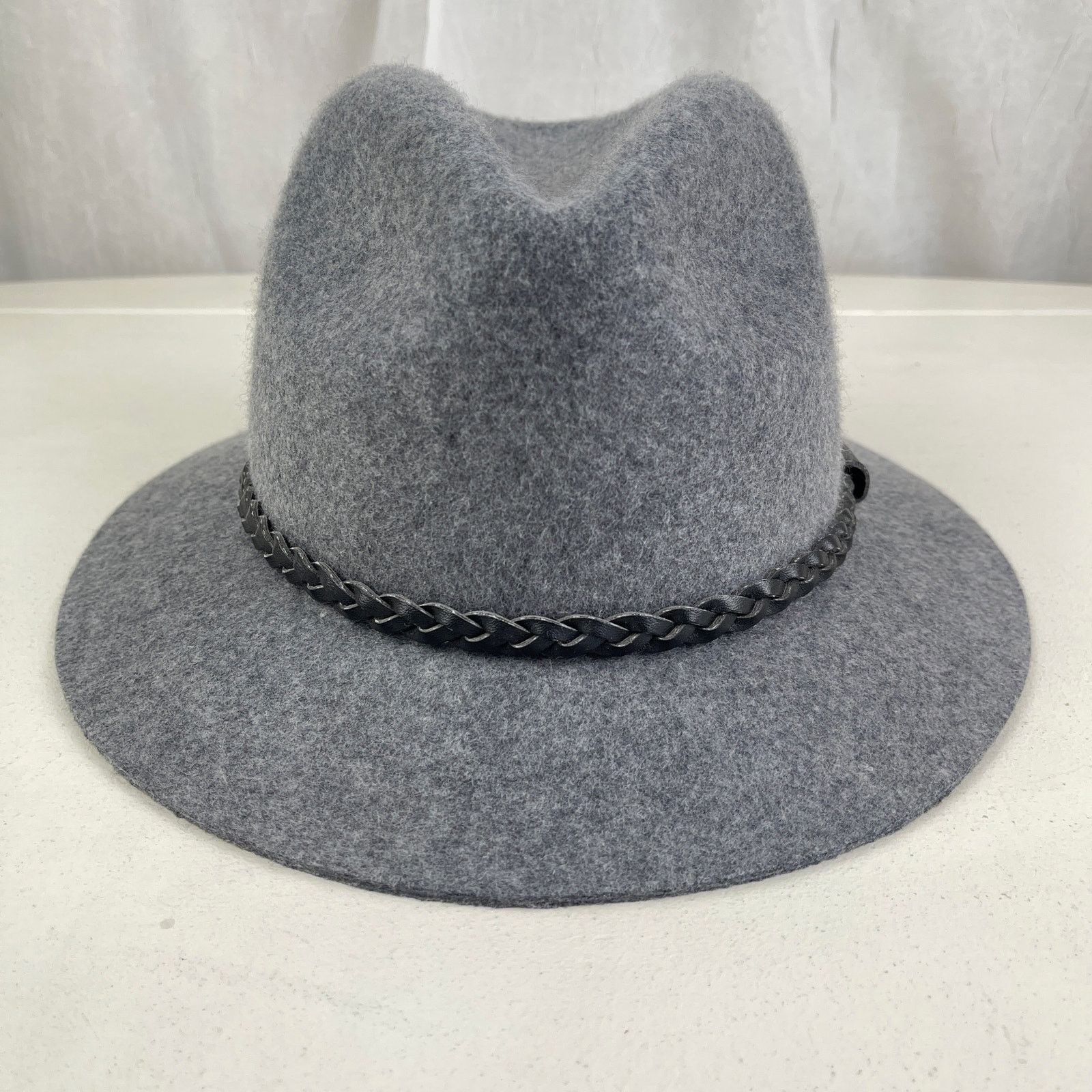 Forever 21 Grey Felt Fedora Hat Short Brim Black Faux Leather Band Size ONE SIZE - 3 Thumbnail