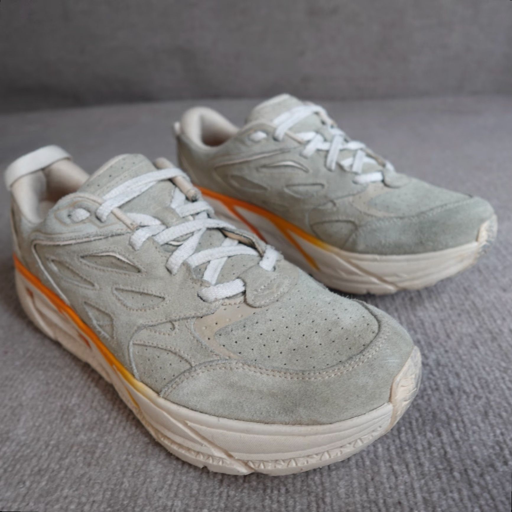 Vintage Hoka Sneakers Mens 10 Womens 11 Gray U Clifton L Suede Shortbread Size US 10 / IT 40 - 3 Thumbnail