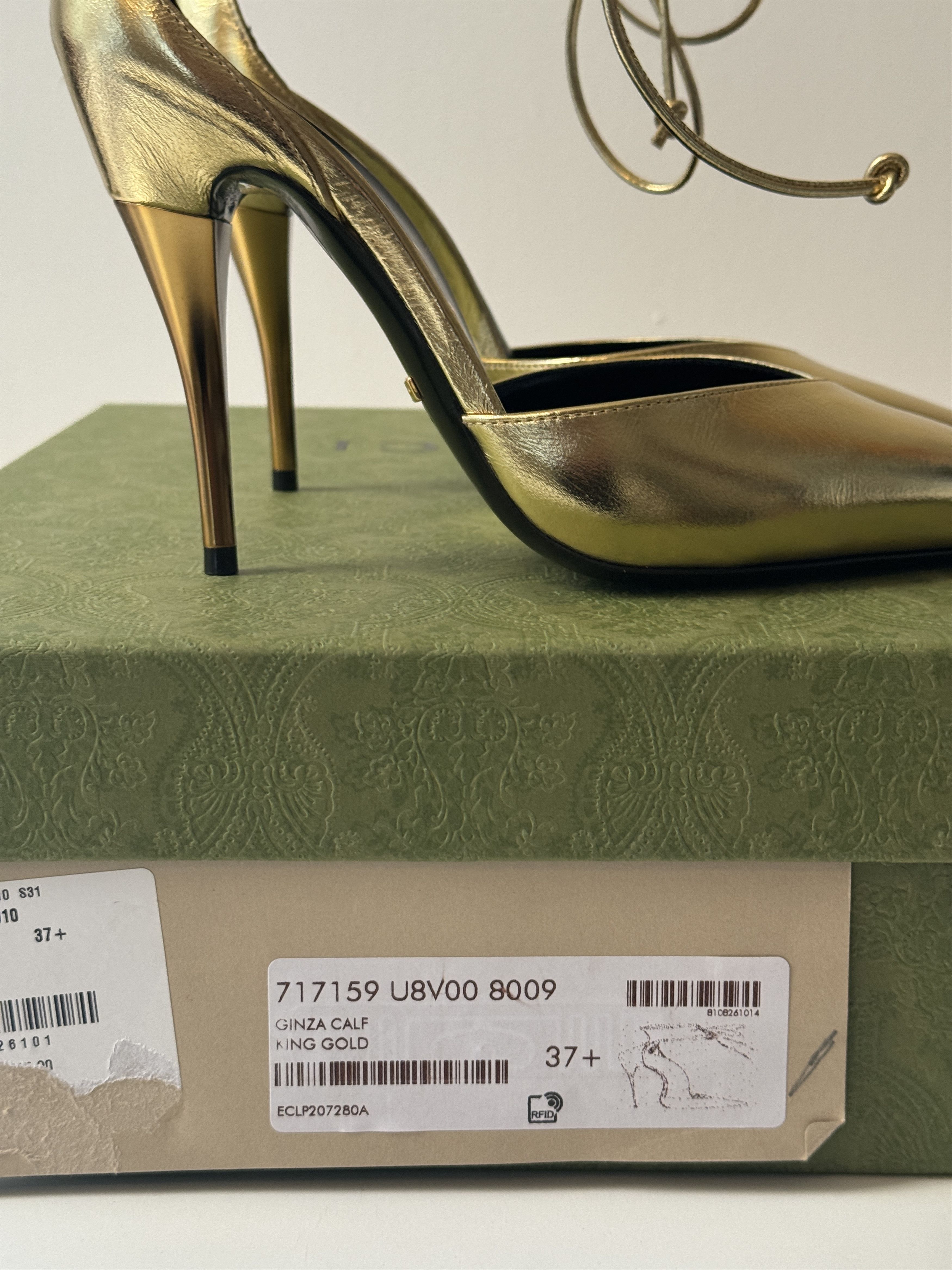 Gucci size 37.5 Gucci Priscilla Ankle Strap Patent Leather Gold Size US 7.5 / IT 37.5 - 8 Thumbnail