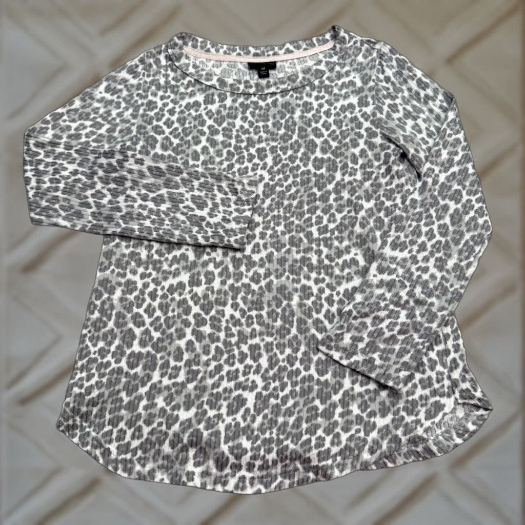 Vintage Tahari Leopard Pullover Sweater Womens S Gray Animal Print Knit Crew Neck Casual Size S / US 4 / IT 40 - 1 Thumbnail