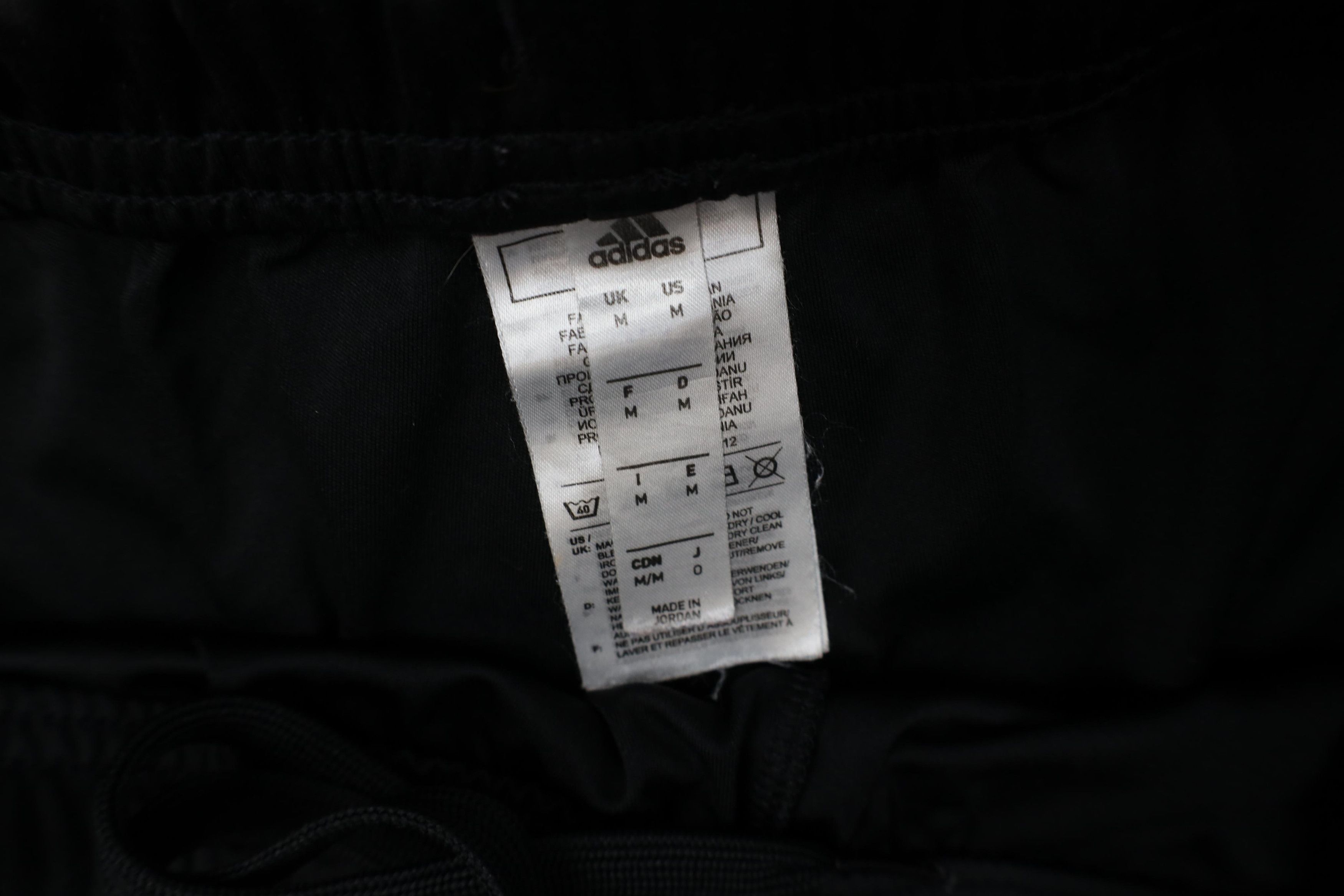 Adidas Vintage Y2K Adidas Above Knee Running Jogging Soccer Shorts Size US 32 / EU 48 - 7 Thumbnail