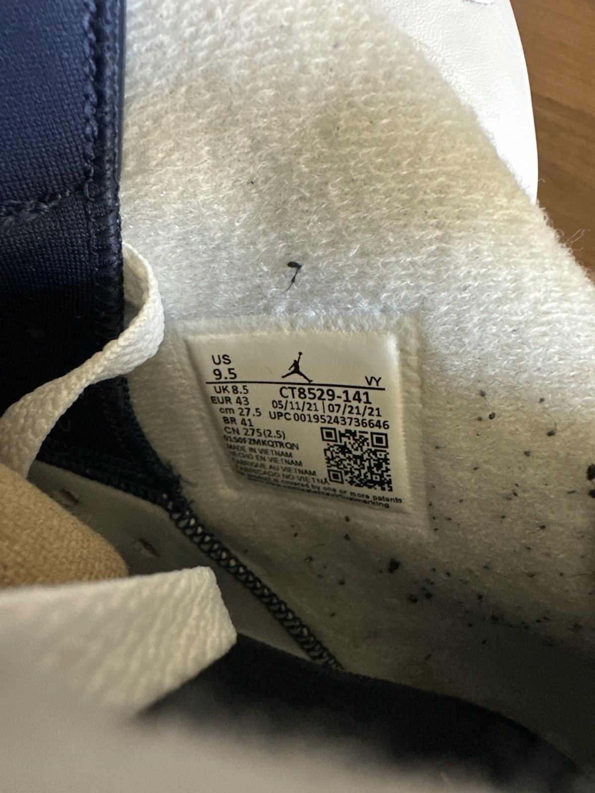 Jordan Brand Air Jordan 6 VI Retro Midnight Navy 2022 Size US 9.5 / EU 42-43 - 6 Thumbnail
