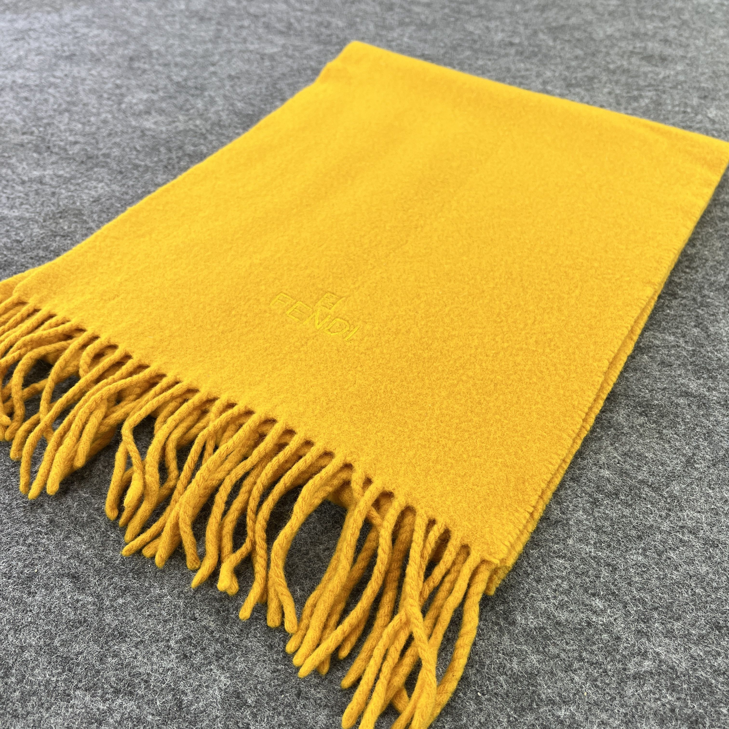 Vintage Vintage Wool Fendi Scarf / Muffler / Neckwear T749 Size ONE SIZE - 4 Thumbnail