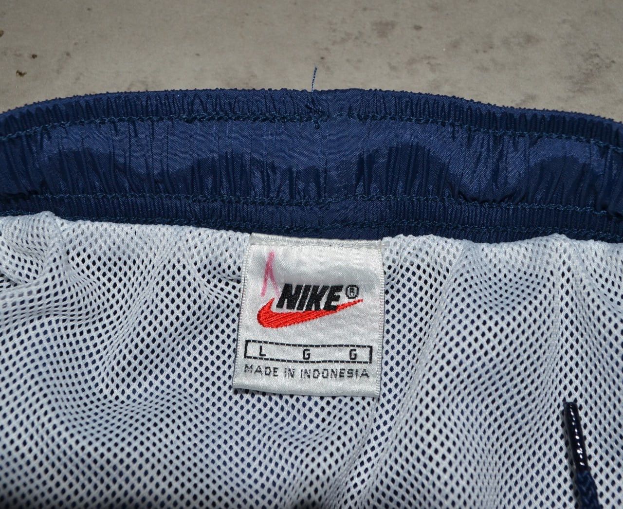Nike × Vintage Nike Vintage Shorts Blue Big Logo Size L Size US 34 / EU 50 - 9 Thumbnail