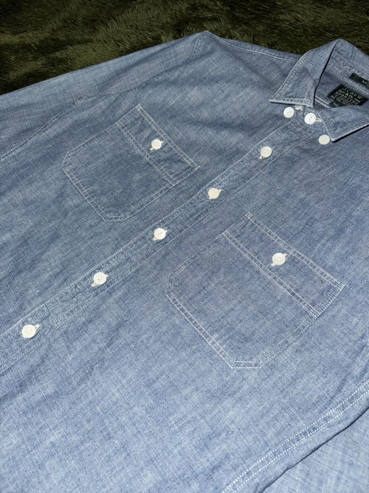 J.Crew [S] J.Crew Classic-Fit Pocket Chambray Shirt Size US S / EU 44-46 / 1 - 5 Thumbnail