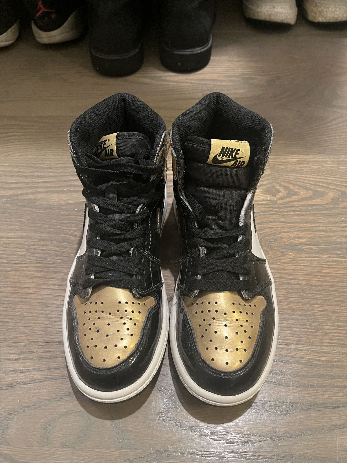 Jordan Brand Jordan 1 Gold Toe Size US 5.5 / EU 38 - 4 Thumbnail