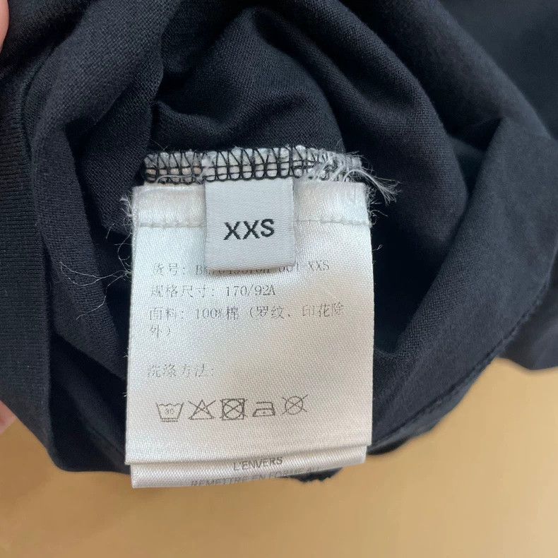 Givenchy Givenchy Ultra Classic Big Blue Shark T-Shirt, Short Sleev Size US XS / EU 42 / 0 - 6 Thumbnail