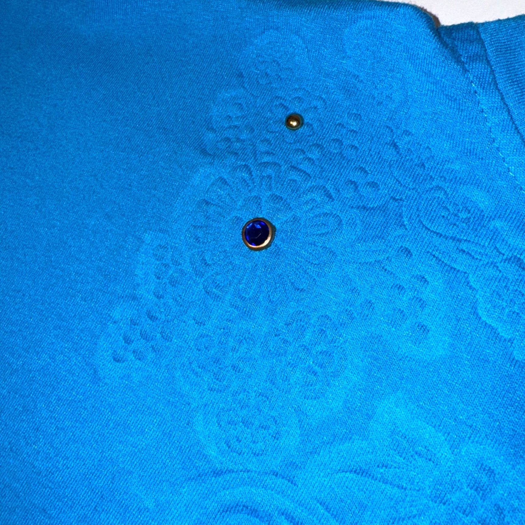 AQUA VINTAGE Kavio! T-Shirt XL Aqua Blue Embossed Bejeweled 80s 90s Crew Neck Short Sleeve Unisex Adults Cotton Blend Size XL / US 12-14 / IT 48-50 - 4 Thumbnail