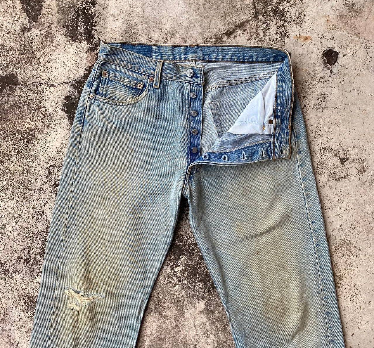 Levi's Vintage Clothing VINTAGE 00S LEVIS 501 DISTRESSED DENIM W32X29"(J09-03) Size US 32 / EU 48 - 11 Thumbnail