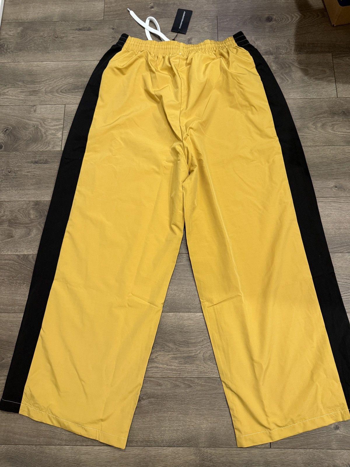The GV Gallery The GV Gallery Half Half Pants Size US 34 / EU 50 - 2 Thumbnail