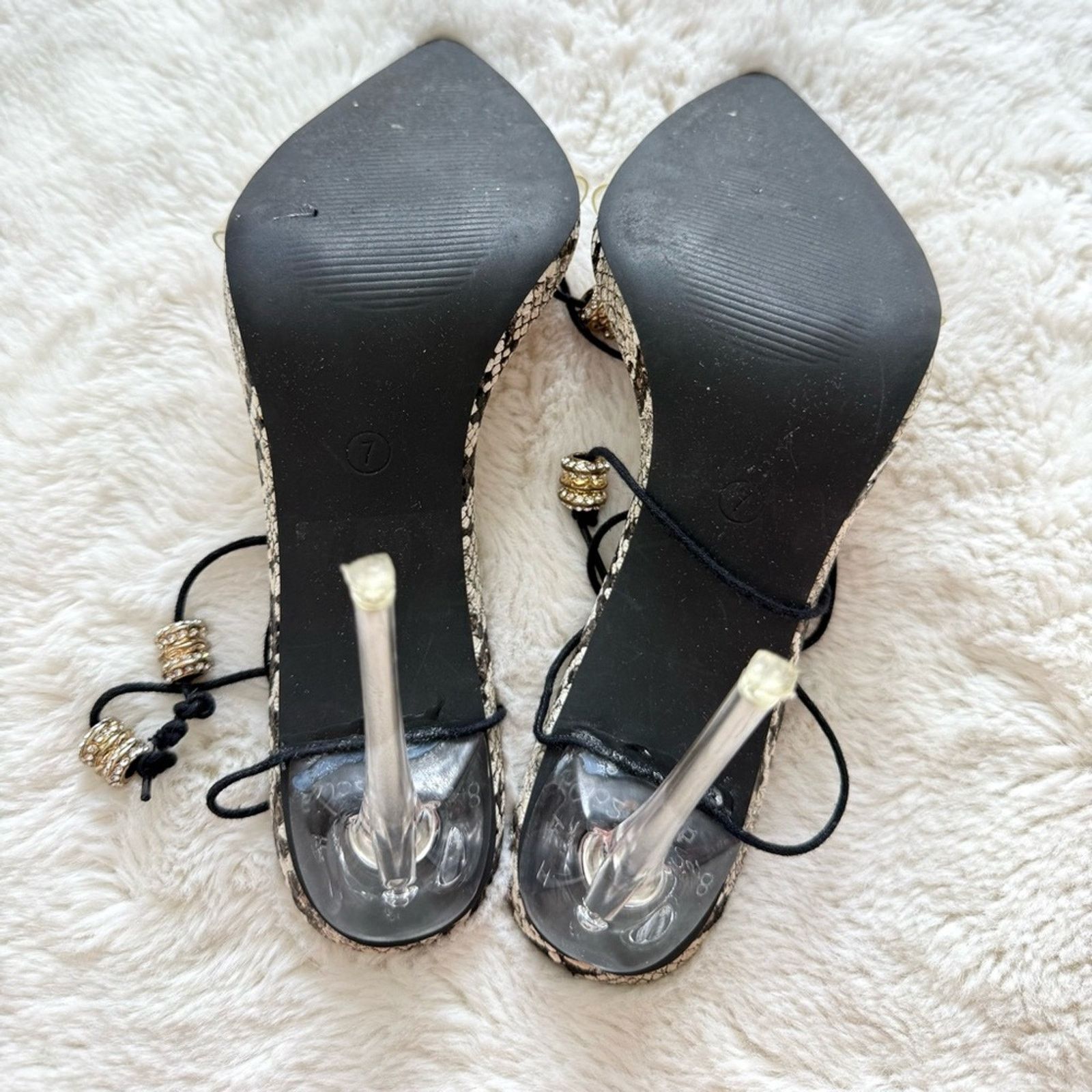 Other Cape Robbin Black and White Snakeskin Heels size 7 US Size US 7 / IT 37 - 5 Thumbnail