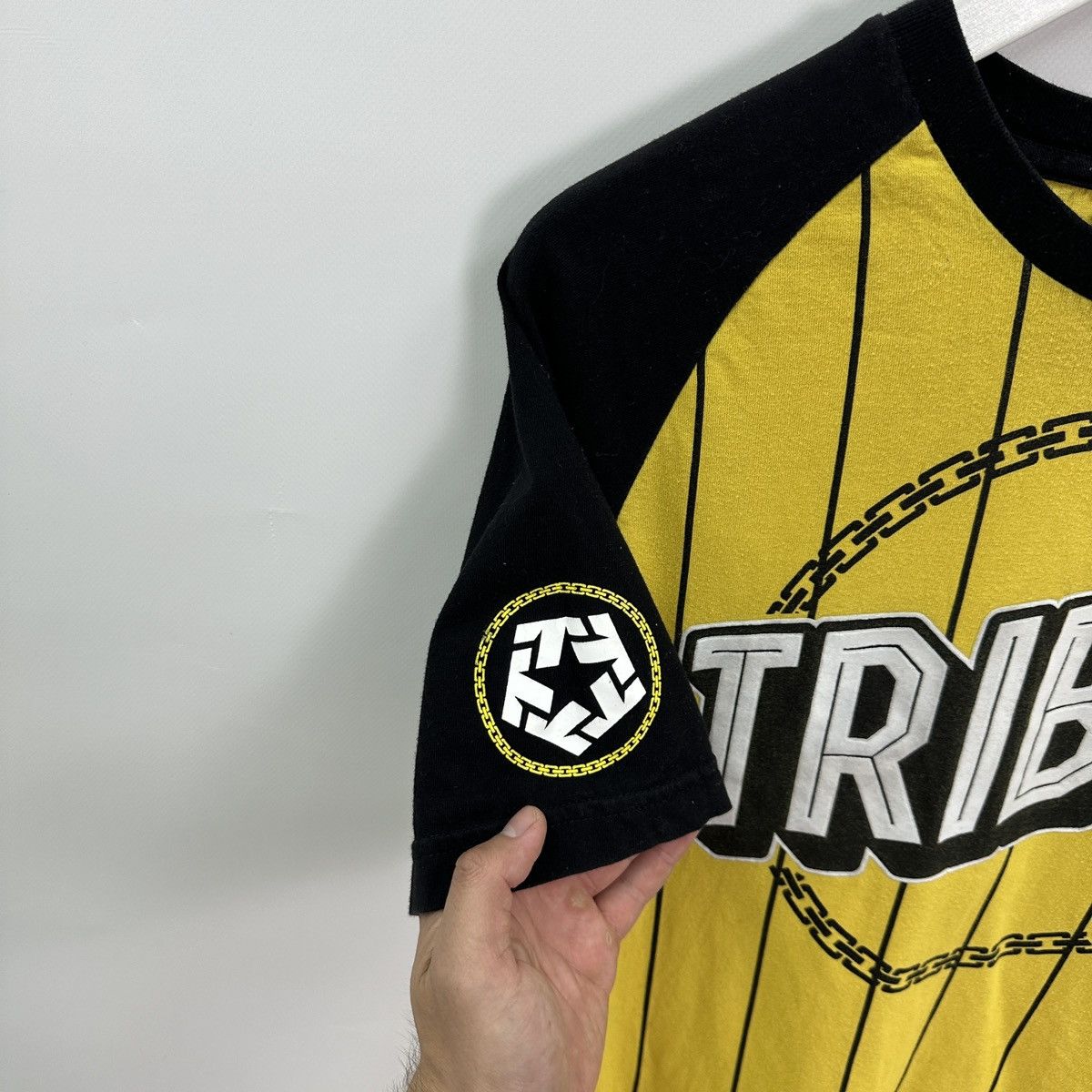 Vintage Vintage 00s Tribal Streetwear tee Chain we decades strong og Size US XL / EU 56 / 4 - 5 Thumbnail