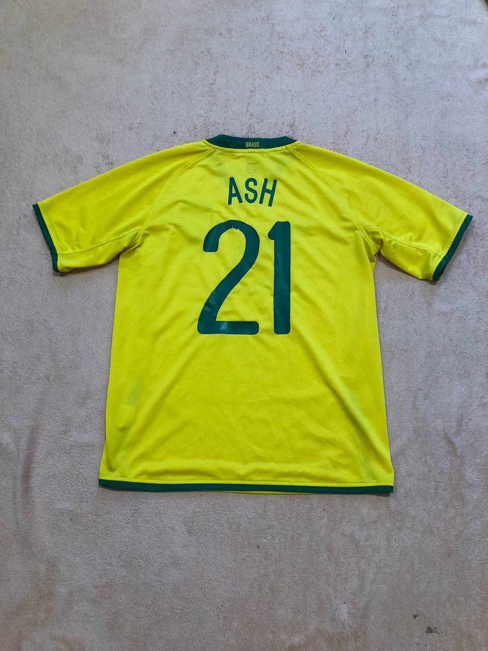 Nike yellow Jerseys Vintage #21 ASH T-Shirt Y2K football brasil Size US M / EU 48-50 / 2 - 11 Thumbnail