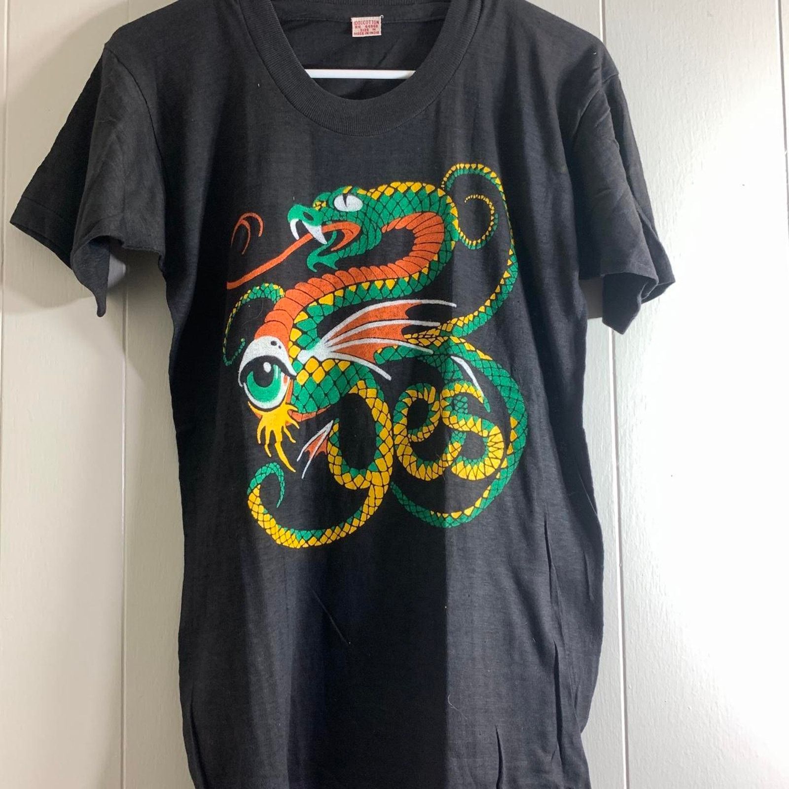 Vintage 80s YES Band Snake single stitch graphic tee shirt MEDIUM Size US M / EU 48-50 / 2 - 3 Thumbnail