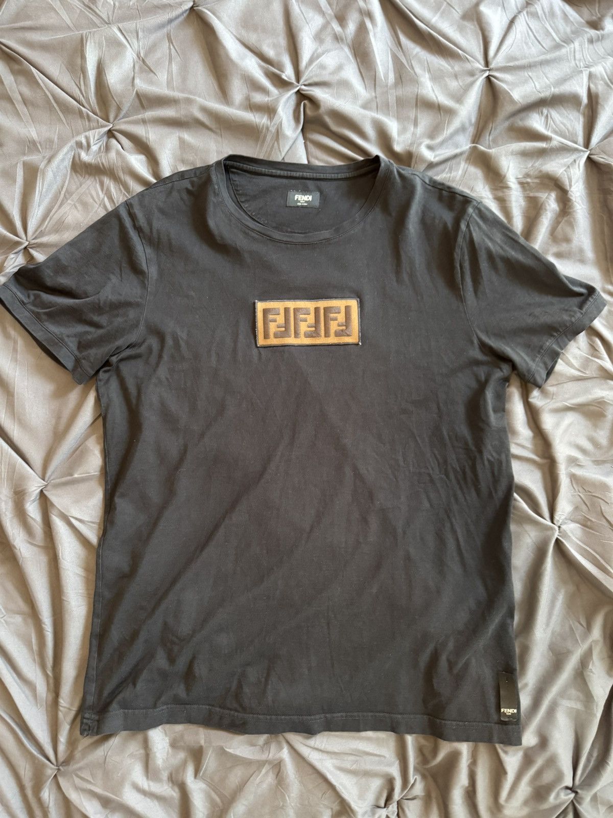 Fendi Fendi FF Box Logo Tee Shirt Size US M / EU 48-50 / 2 - 1 Thumbnail