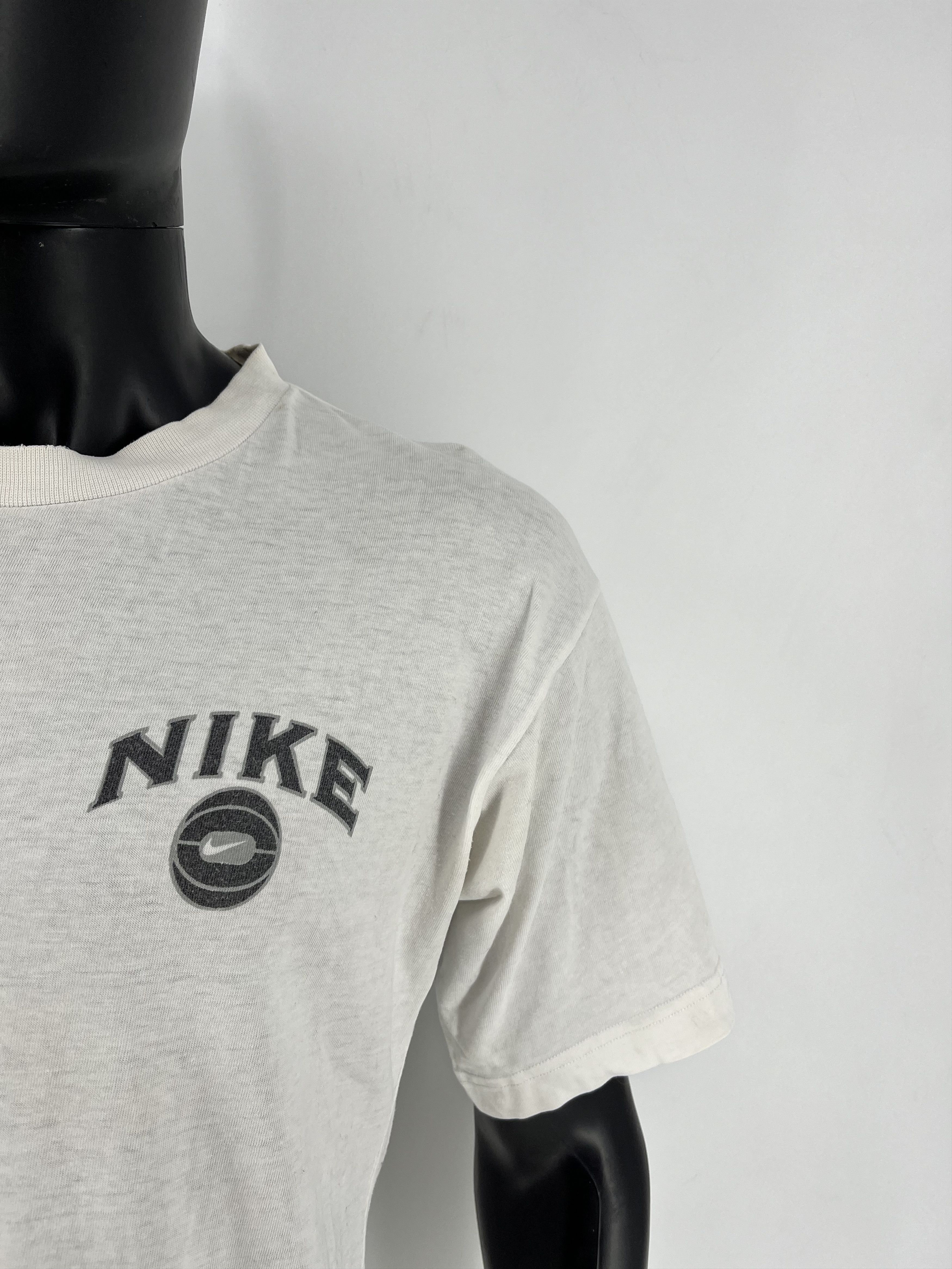 Other Vintage 90s Nike Basketball T-Shirt Big Swoosh Logo Y2K Size US L / EU 52-54 / 3 - 7 Thumbnail