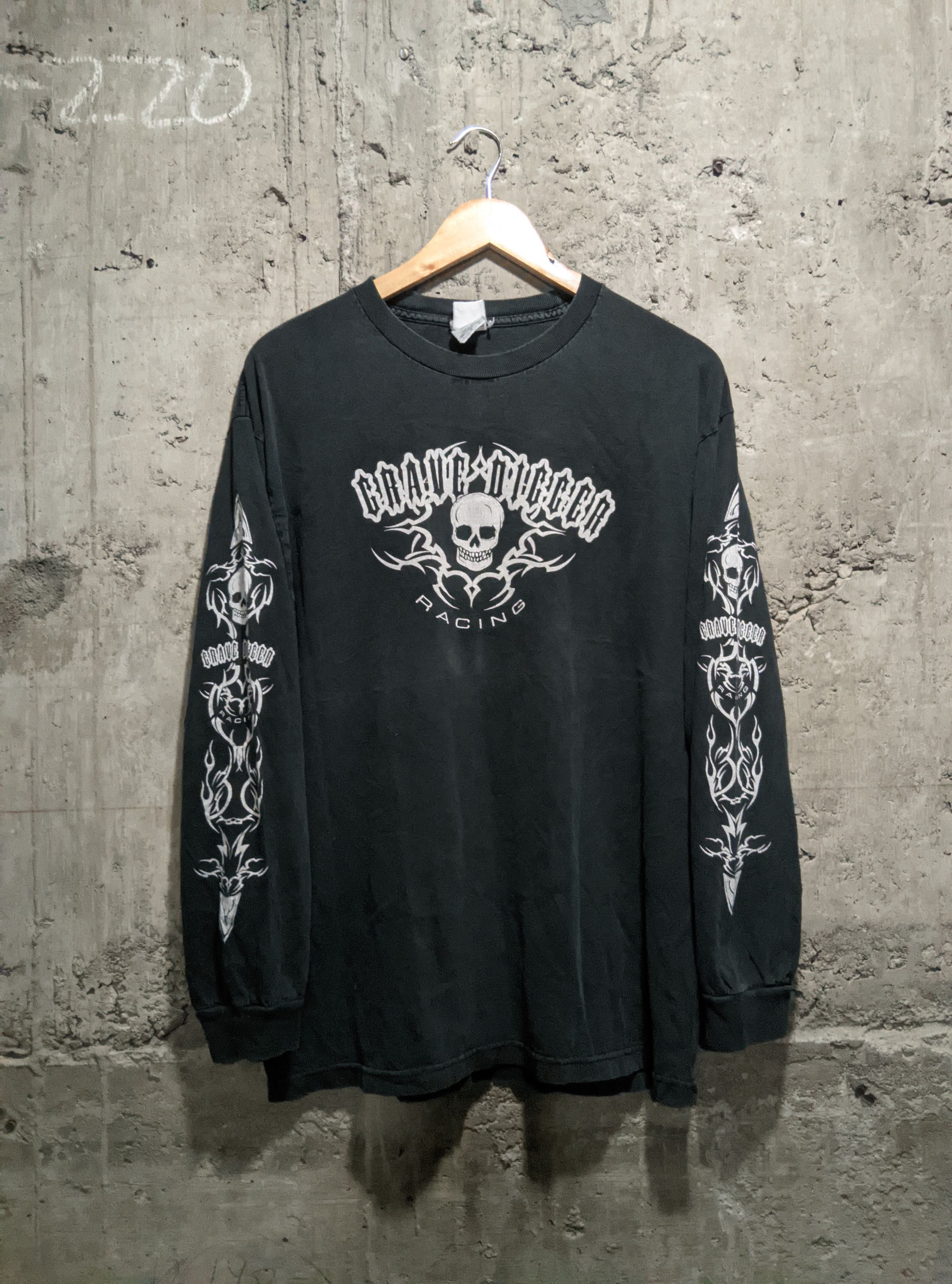 Vintage Vintage 2000s grave digger racings skull t shirt Size US L / EU 52-54 / 3 - 1 Thumbnail