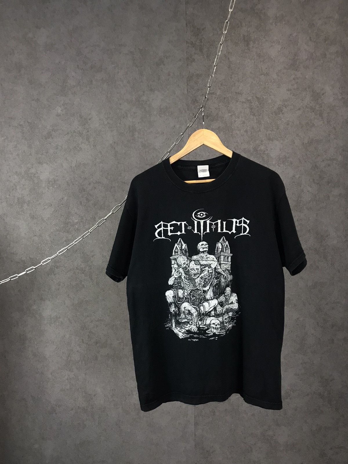 Vintage Skulls rock tee Size US L / EU 52-54 / 3 - 1 Thumbnail