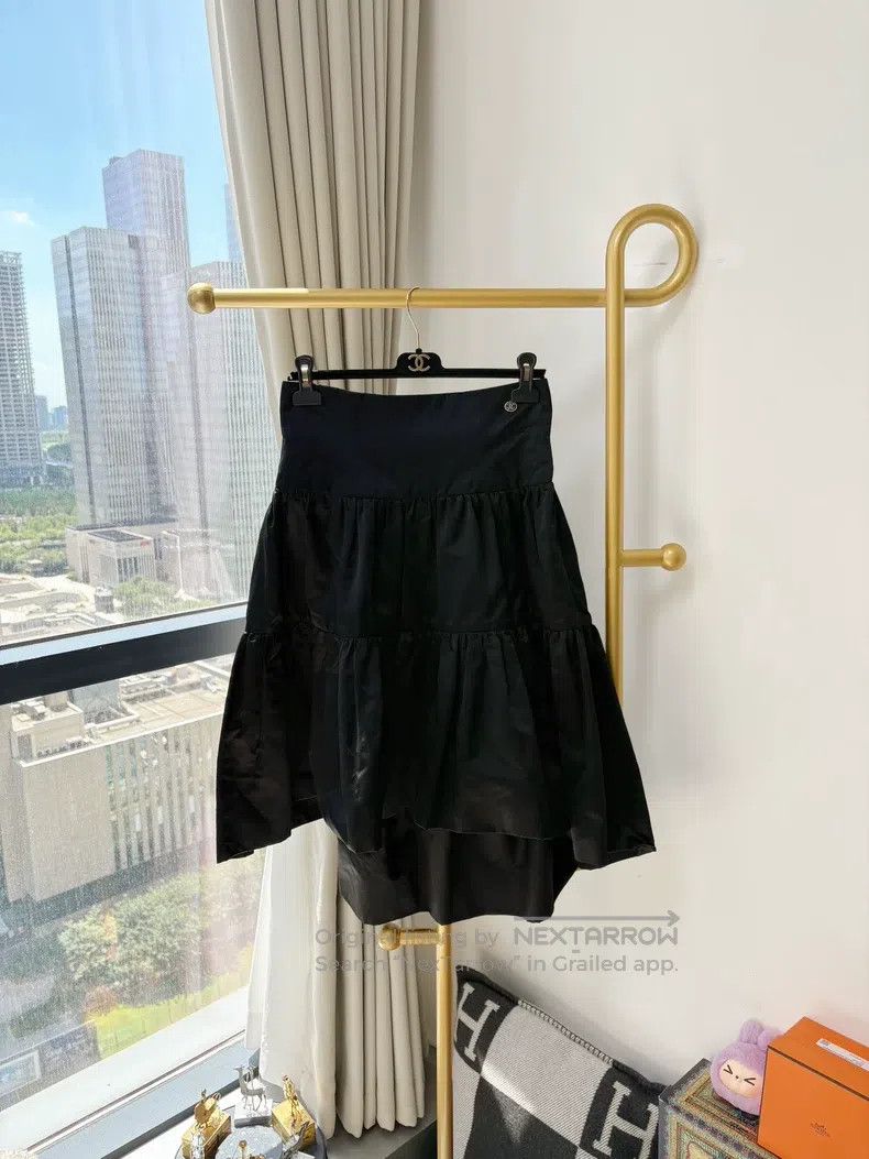 Chanel Chanel 20S roof series black mulberry silk irregular skirt Size 26" / US 2 / IT 38 - 3 Thumbnail