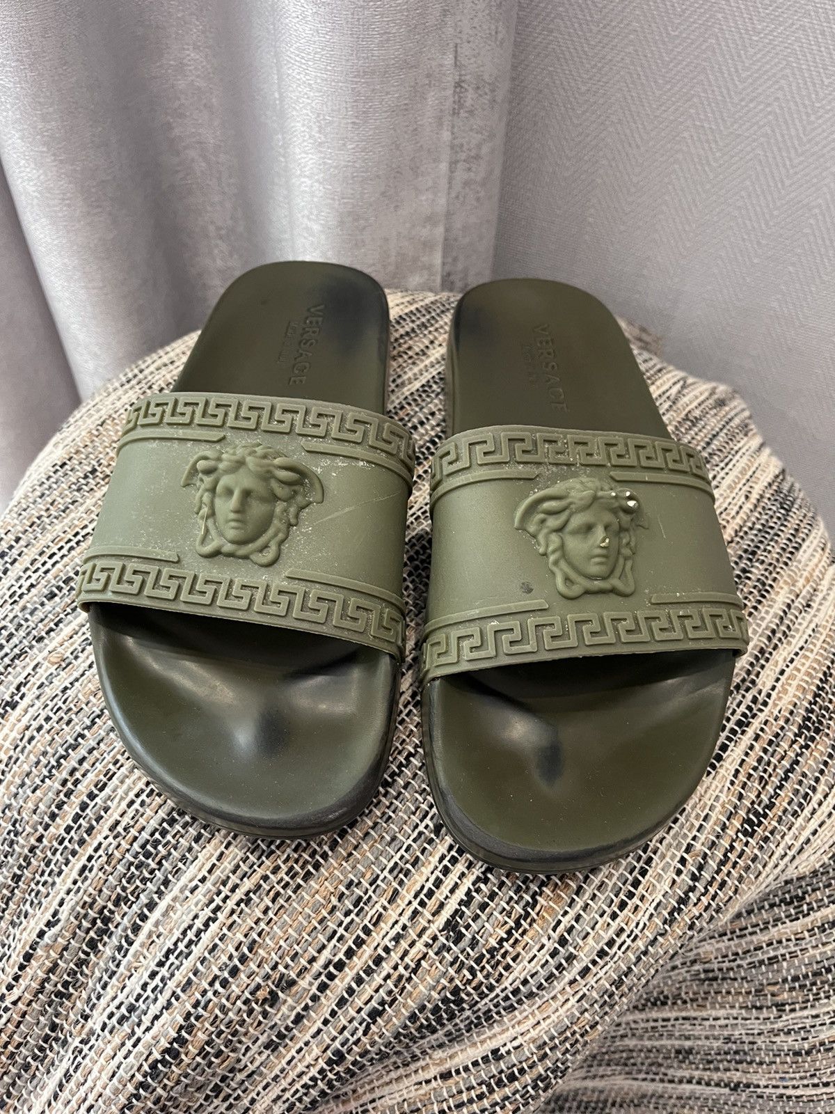 Versace VERSACE PALAZZO SLIDERS GREEN LUXURY MINIMALISTIC Size US 8 / EU 41 - 5 Thumbnail