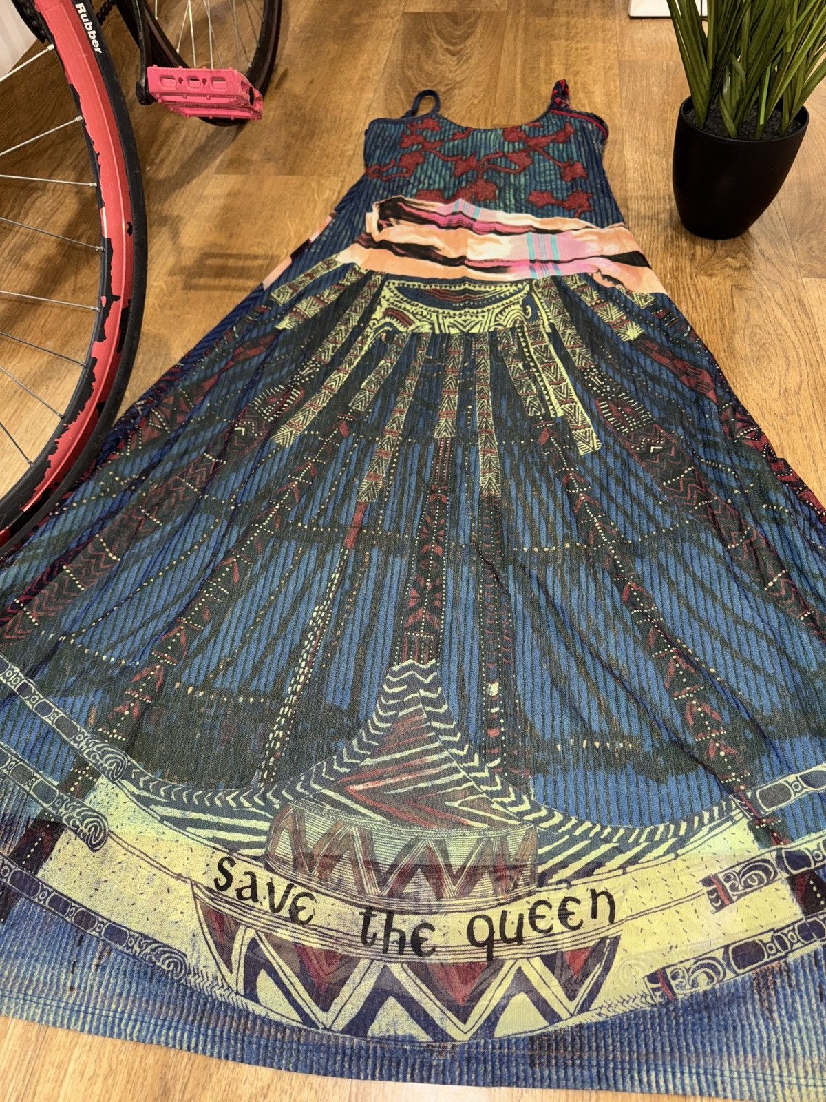 Vintage VINTAGE SAVE THE QUEEN! 2000s PRINTED MAXI DRESS Size XL / US 12-14 / IT 48-50 - 2 Thumbnail