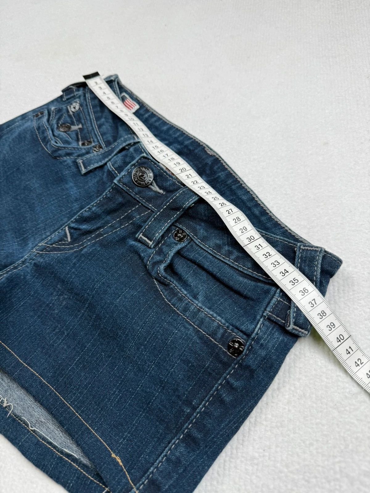 True Religion True Religion Low Waist Hot Pants Micro Shorts 2000s Y2 Size 27" / US 4 / IT 40 - 6 Thumbnail