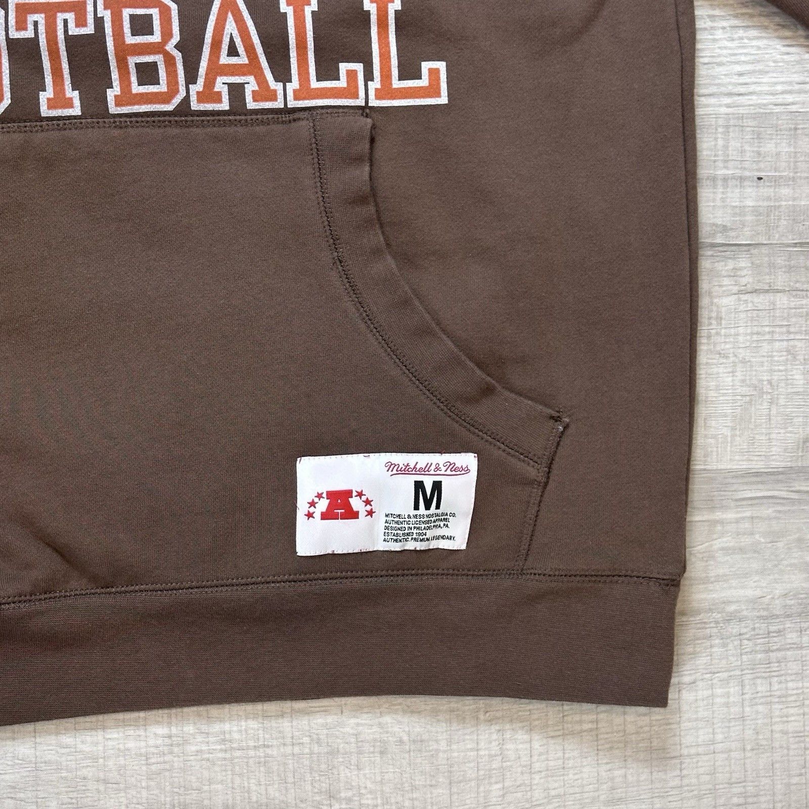 Mitchell & Ness Mitchell & Ness Cleveland Browns Men's Short Sleeve Hoodie Size US M / EU 48-50 / 2 - 3 Thumbnail