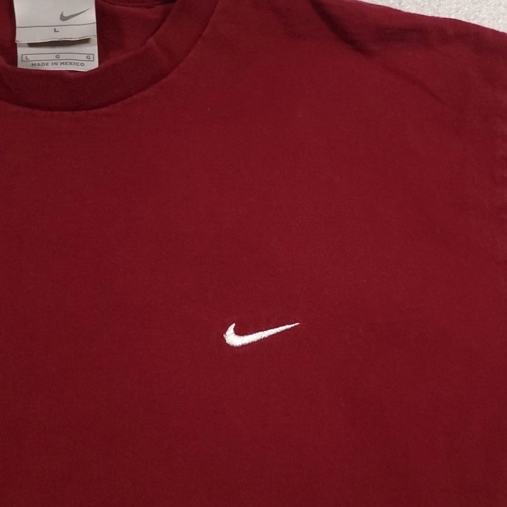 Nike VINTAGE Nike Shirt Men Large Red Embroidery Swoosh Crew Neck Y2K 2000s Streetwear Mens Blox Size US L / EU 52-54 / 3 - 4 Thumbnail