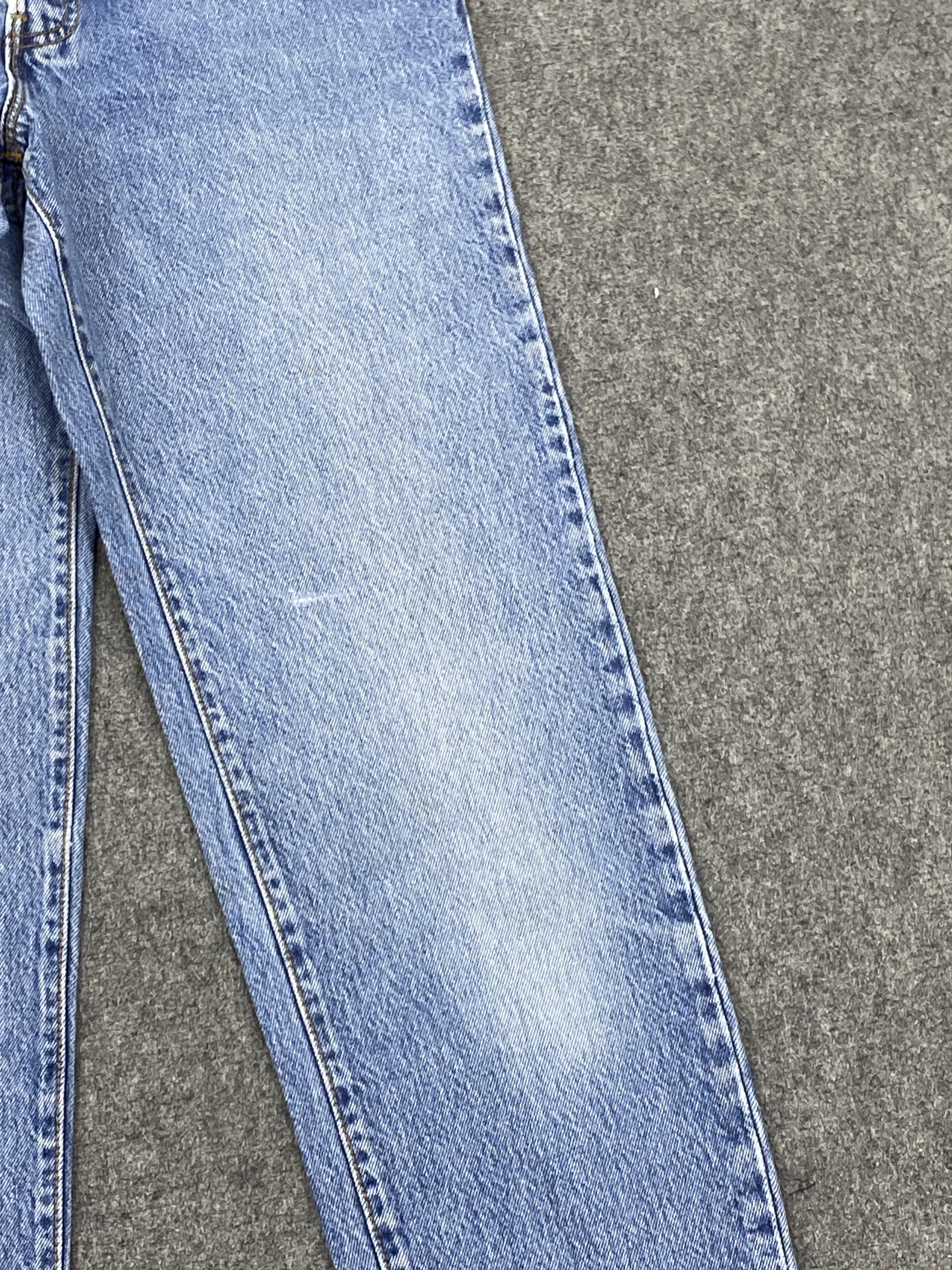 Levi's Vintage Levis 501 Lightwash Blue Jeans DP2750 Size US 28 / EU 44 - 11 Thumbnail