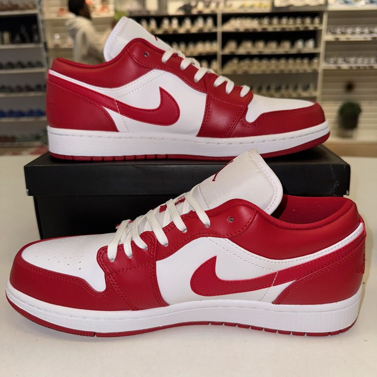 Jordan Brand Size 10 - Air Jordan 1 Gym Red - 553558-611 Size US 10 / EU 43 - 2 Thumbnail