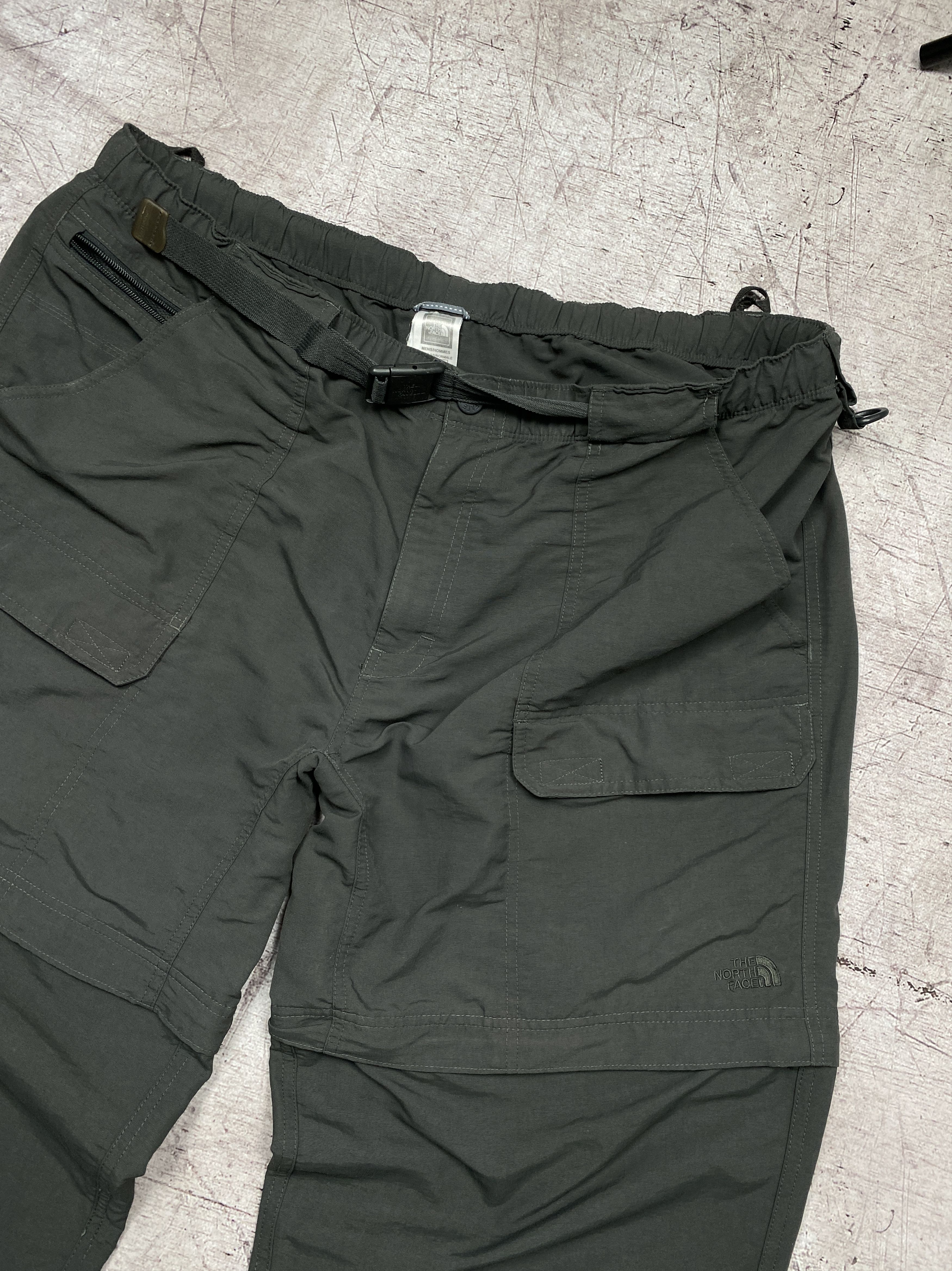 The North Face × Vintage The North Face Vintage Mens Outdoor Cargo Pants Y2K Shorts Size US 38 / EU 54 - 2 Thumbnail