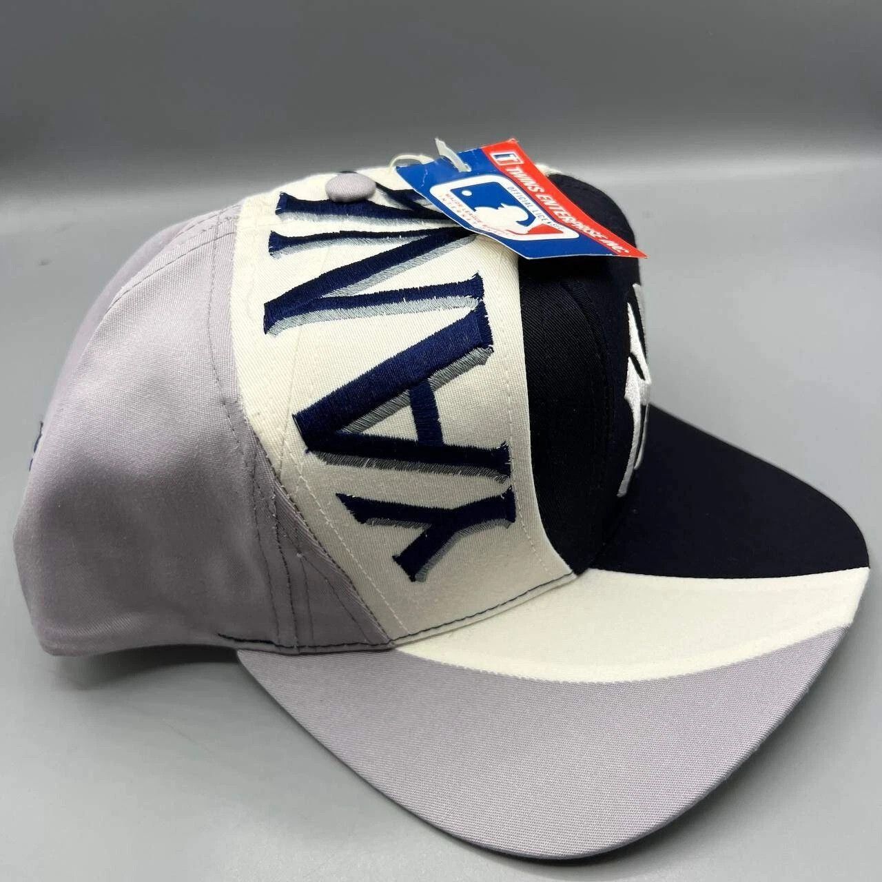 Twins Enterprise Inc. × Vintage New York Yankees Hat Men Twins Enterprise MLB Snap Back Cap Size ONE SIZE - 7 Thumbnail