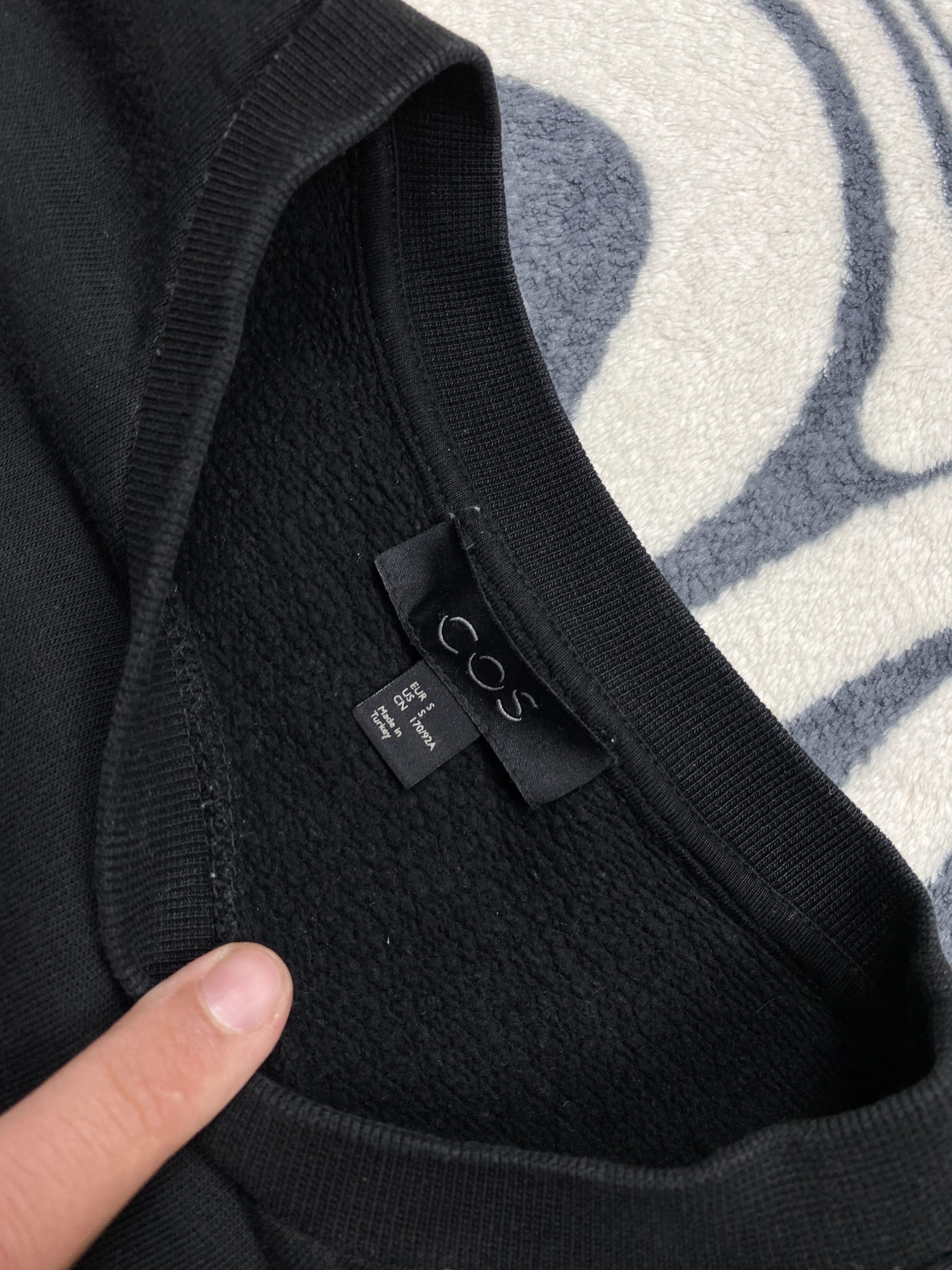Cos Cos Mens Sweatshirt Y2K Size US S / EU 44-46 / 1 - 5 Thumbnail