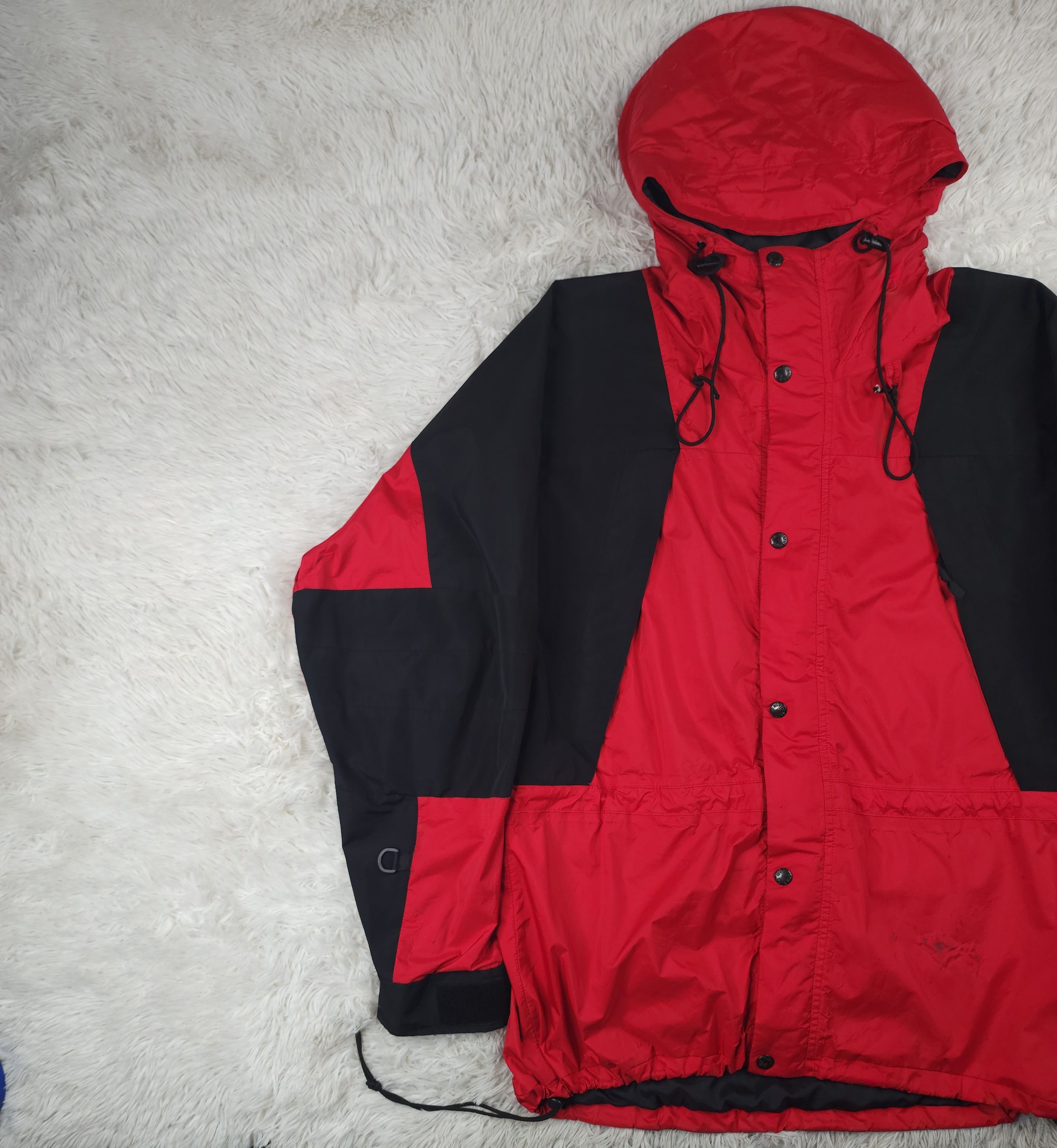 The North Face The North Face Gore-Tex red mountain windbreaker jacket Size US M / EU 48-50 / 2 - 3 Thumbnail