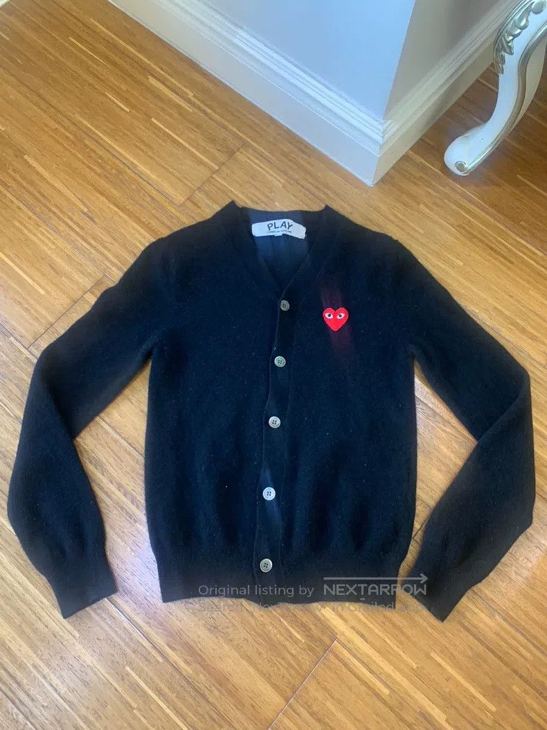 Comme des Garcons Comme Des Garcons Mini Red Heart Round Neck Size S / US 4 / IT 40 - 1 Thumbnail
